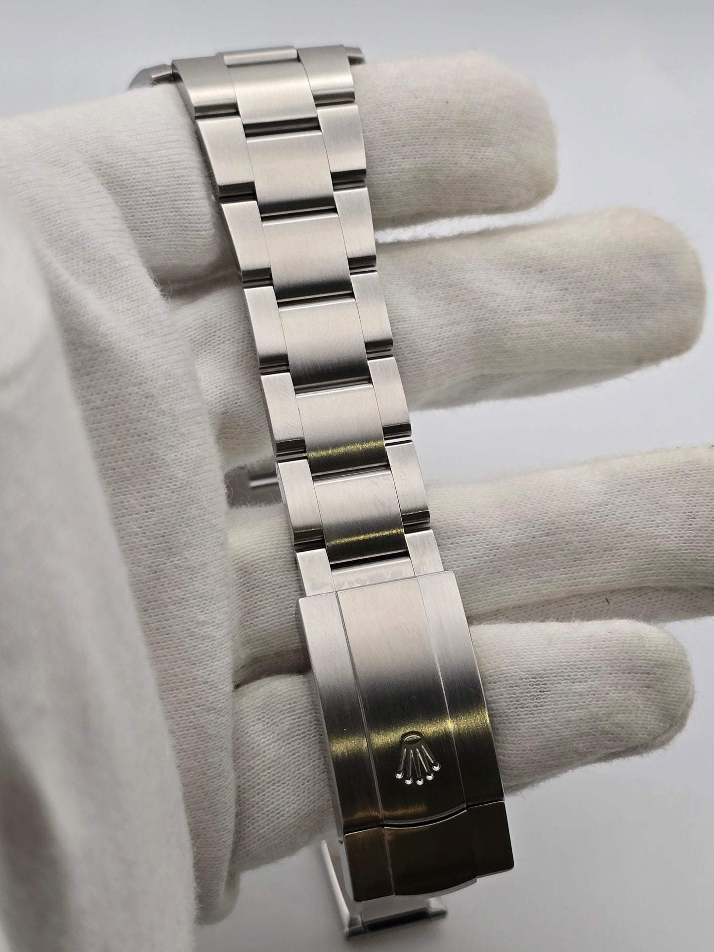 Rolex Oyster Perpetual 41 124300 'Rare Green Dial'
