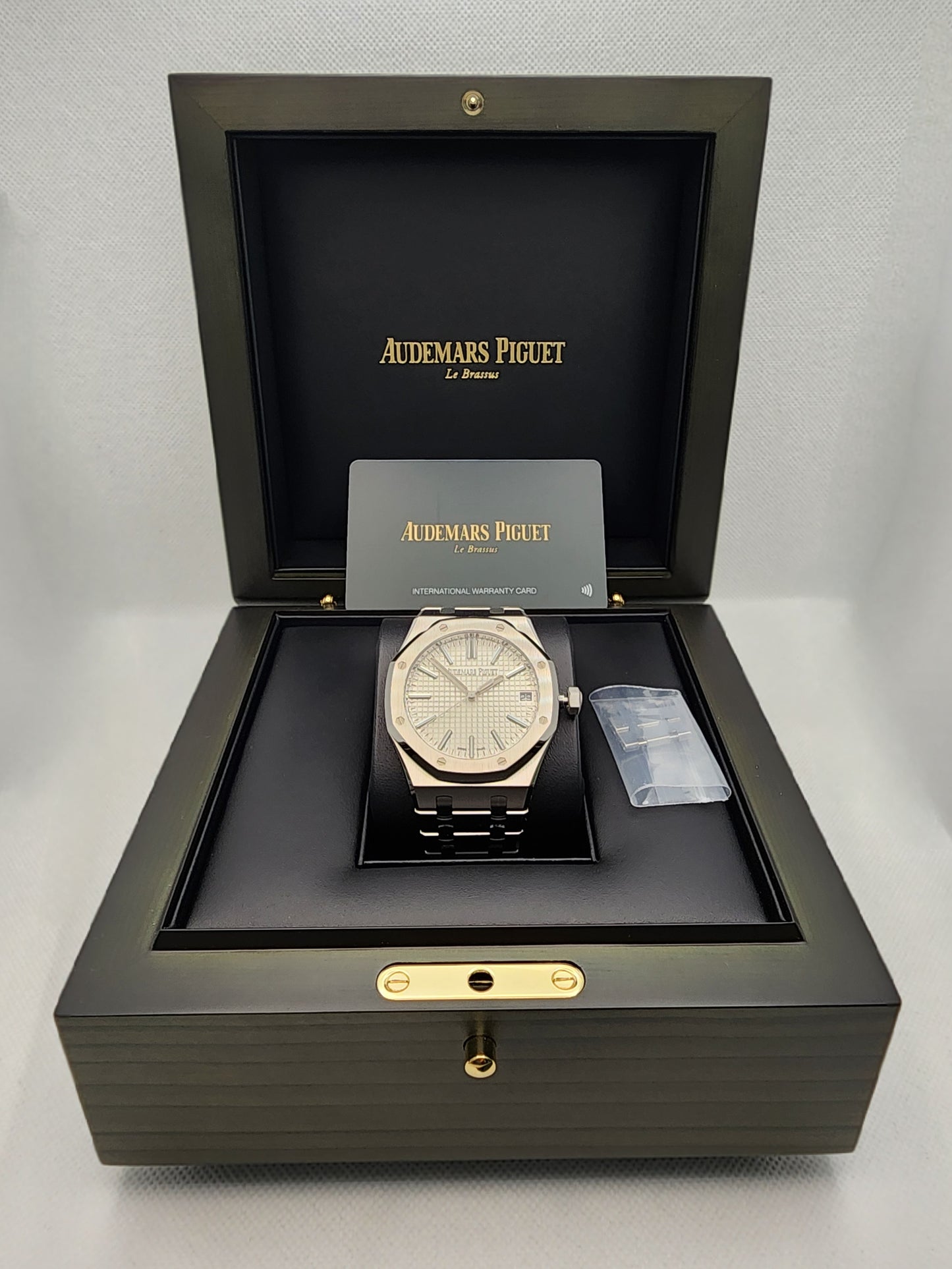 AUDEMARS PIGUET ROYAL OAK CHRONOGRAPH 15510ST.OO.1320ST.08 'SILVER DIAL'