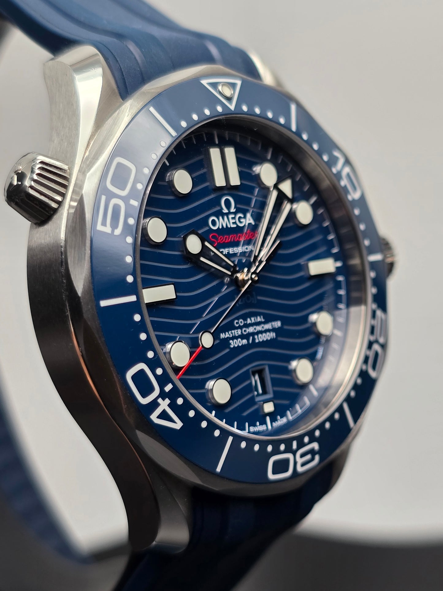 Omega Seamaster Diver 300M 210.32.42.20.03.001 Wave Dial