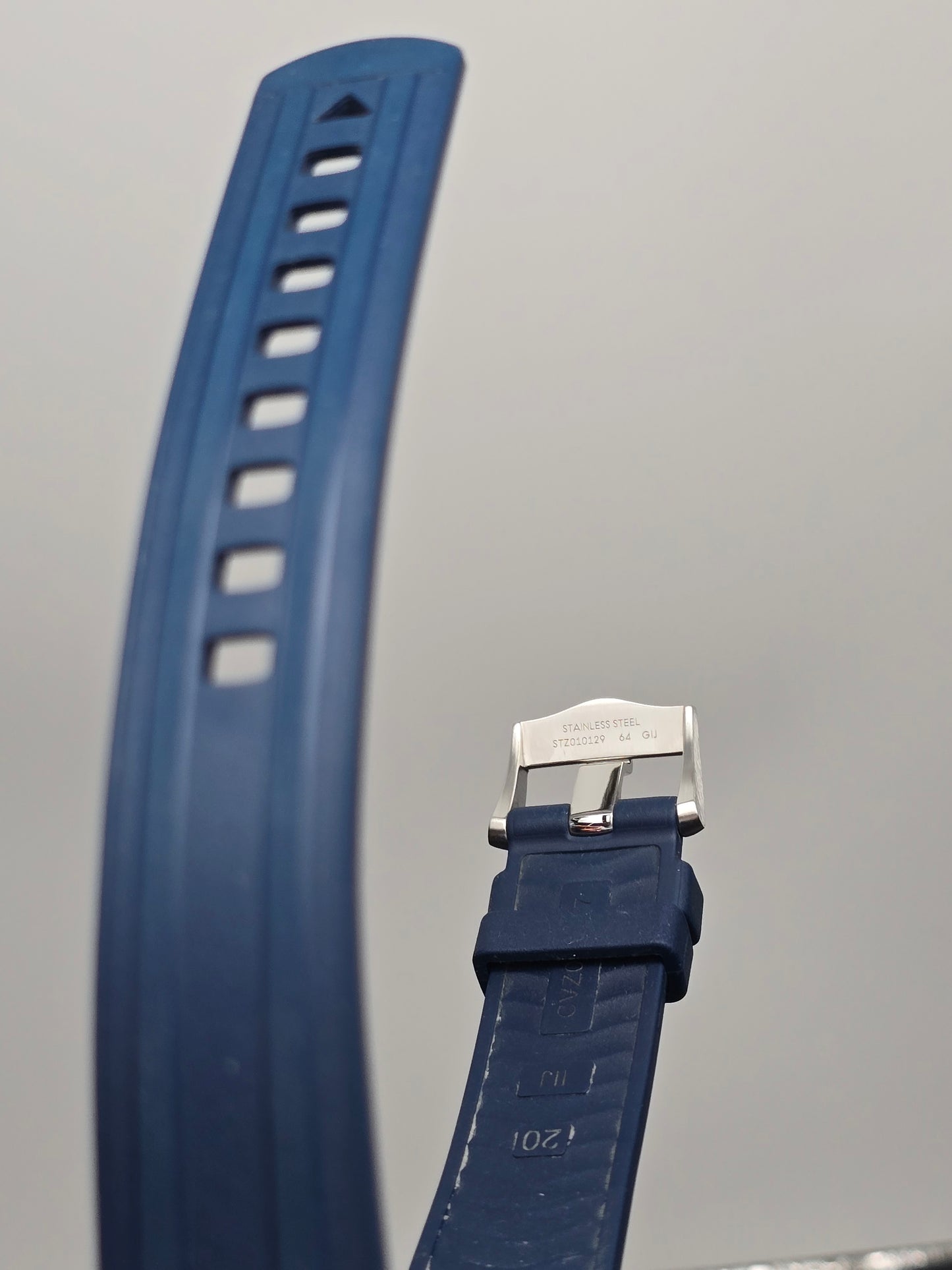 Omega Seamaster Diver 300M 210.32.42.20.03.001 Wave Dial