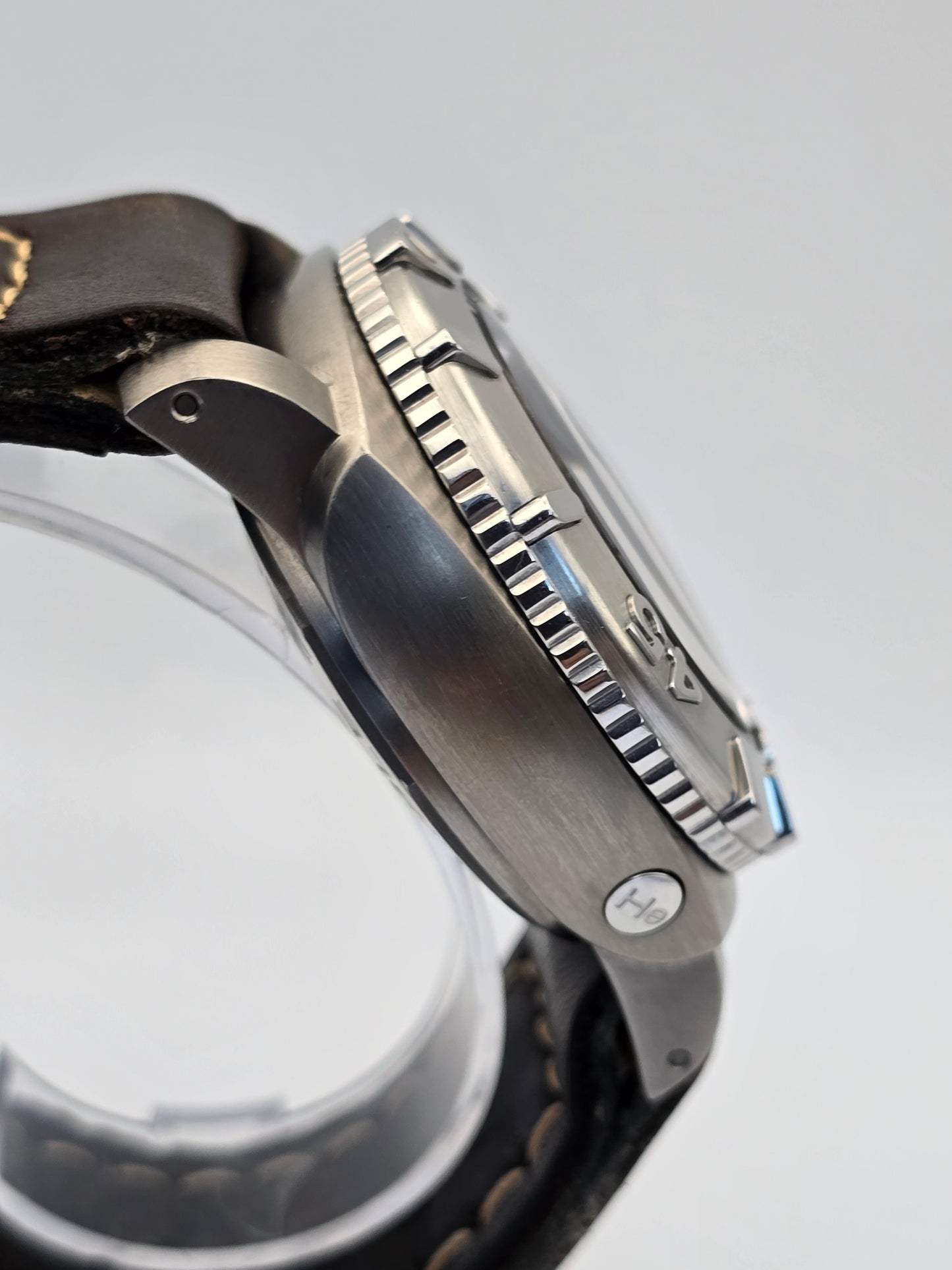 PANERAI LUMINOR SUBMERSIBLE PAM00194 2500M