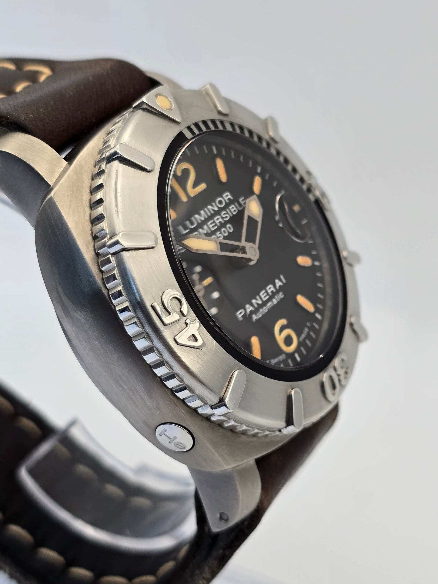 PANERAI LUMINOR SUBMERSIBLE PAM00194 2500M