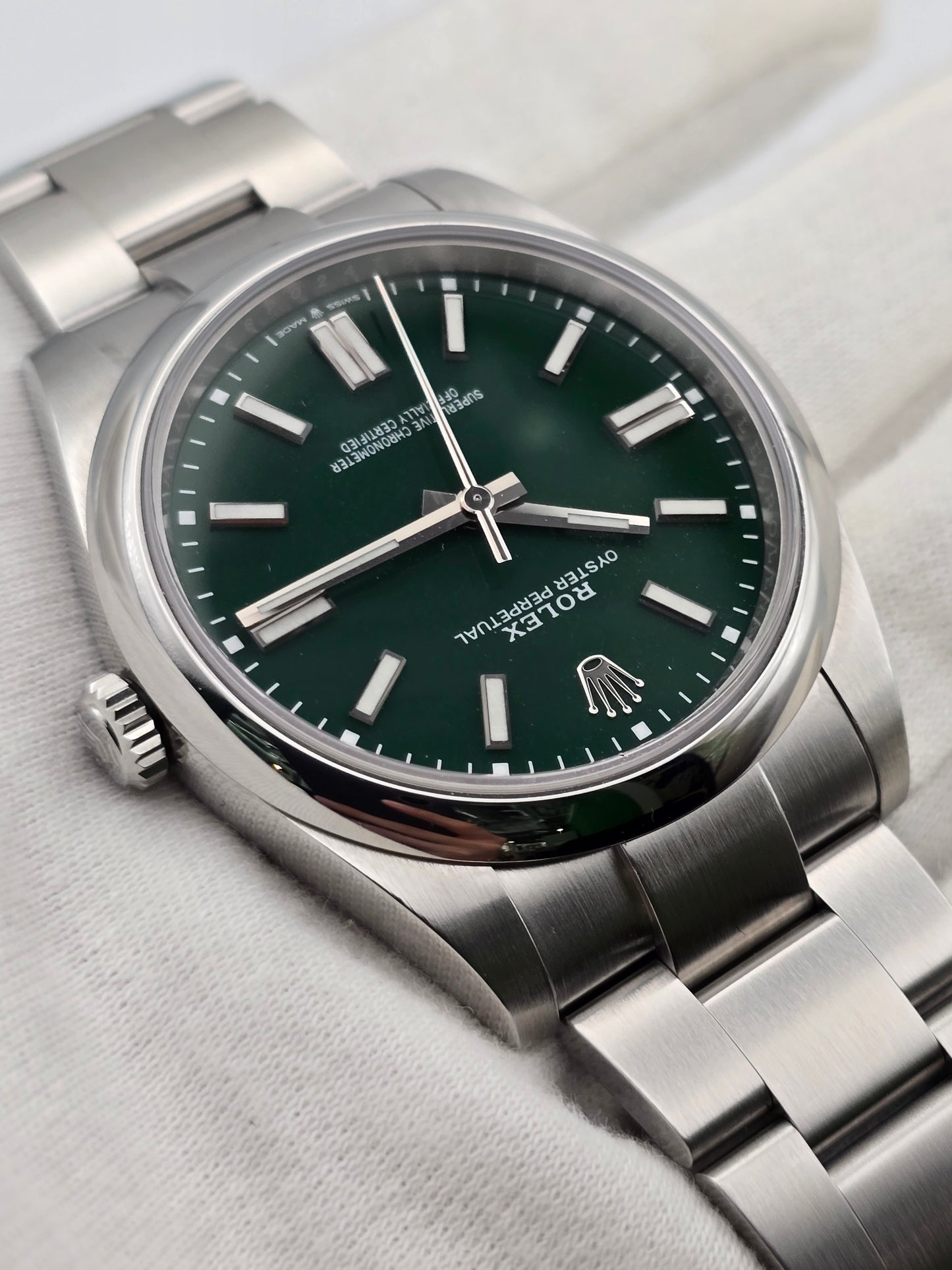 Rolex Oyster Perpetual 41 124300 'Rare Green Dial'
