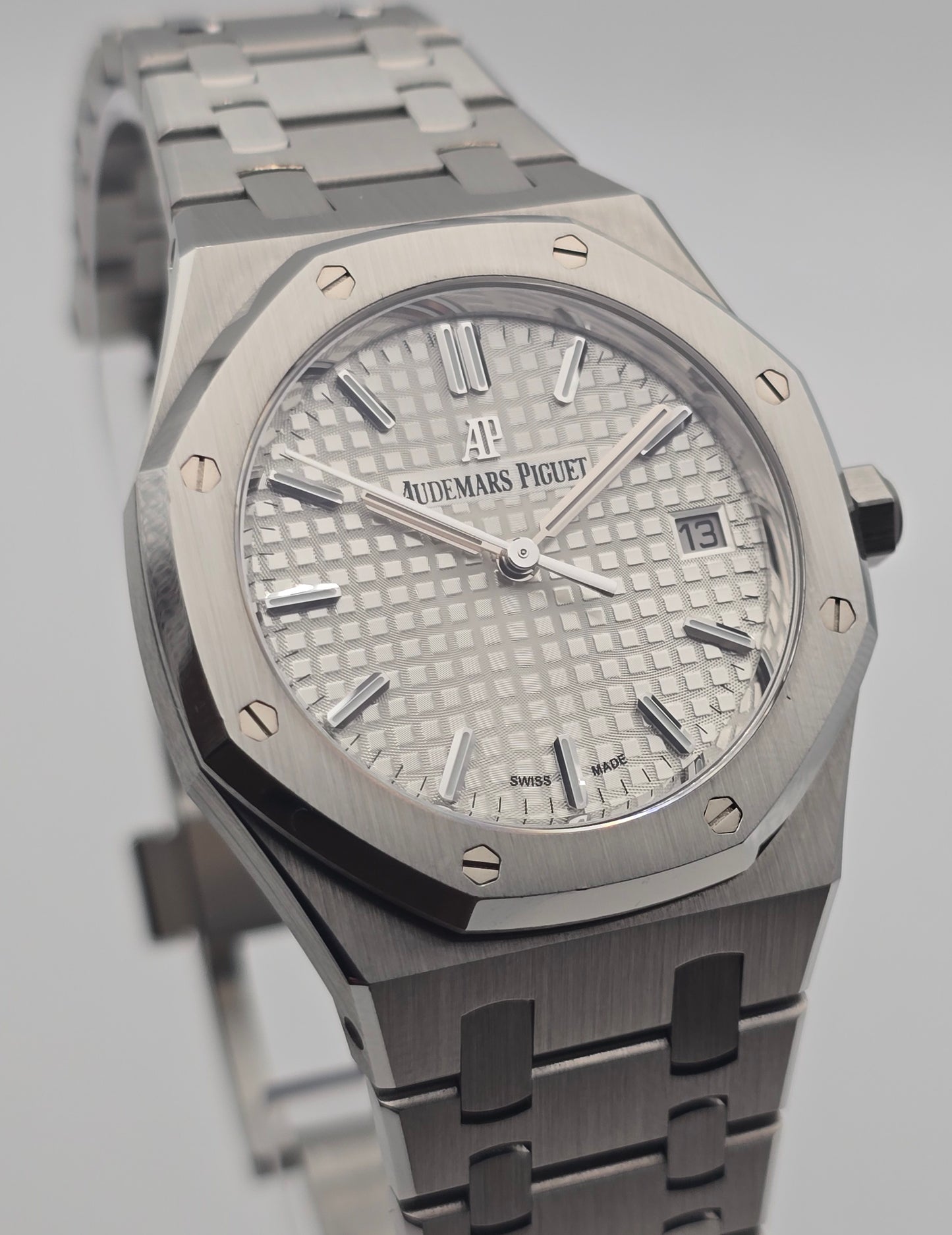 Audemars Piguet Royal Oak 77350ST.OO.1261ST.01 '34MM White Dial'