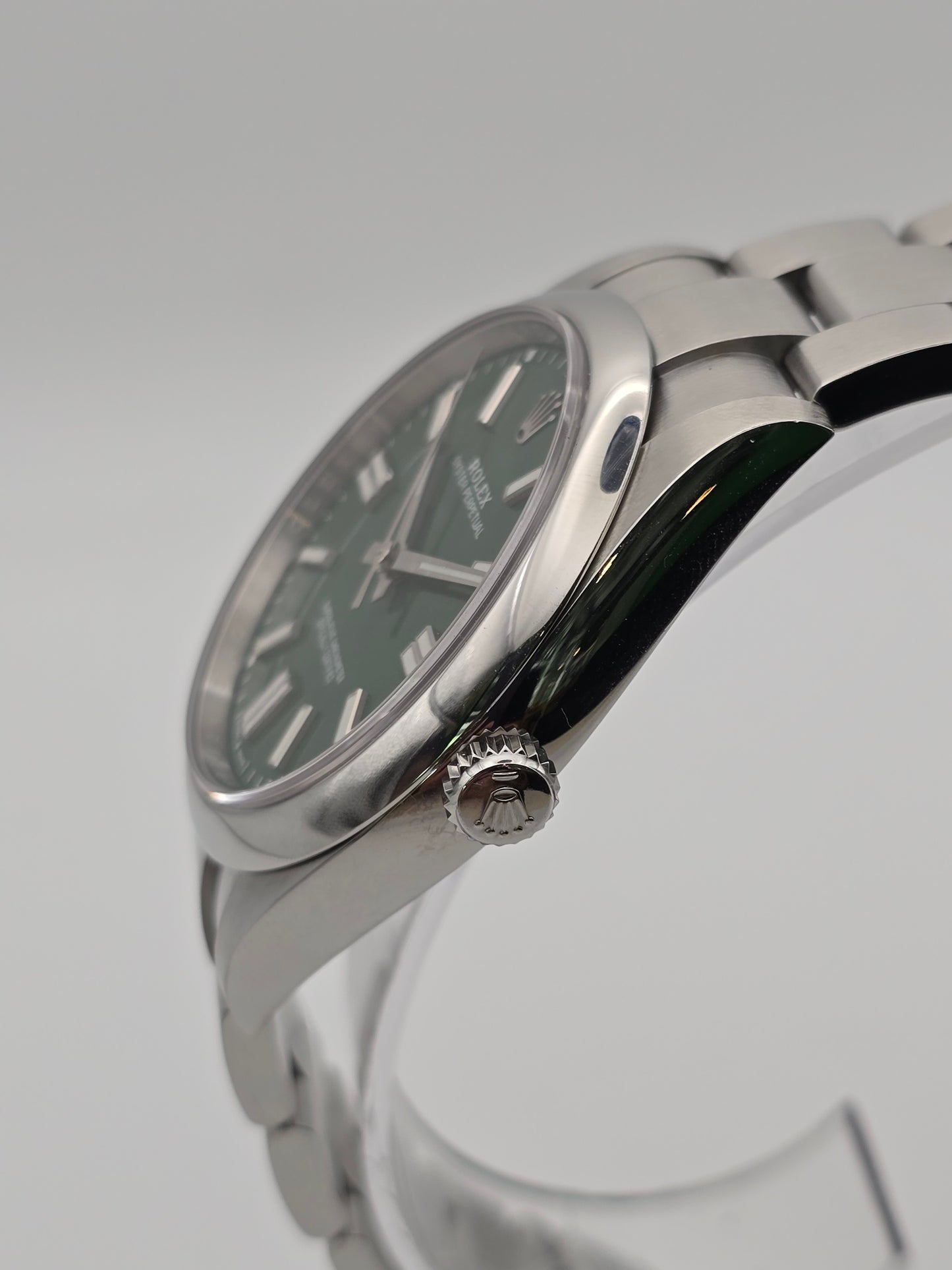 Rolex Oyster Perpetual 41 124300 'Rare Green Dial'