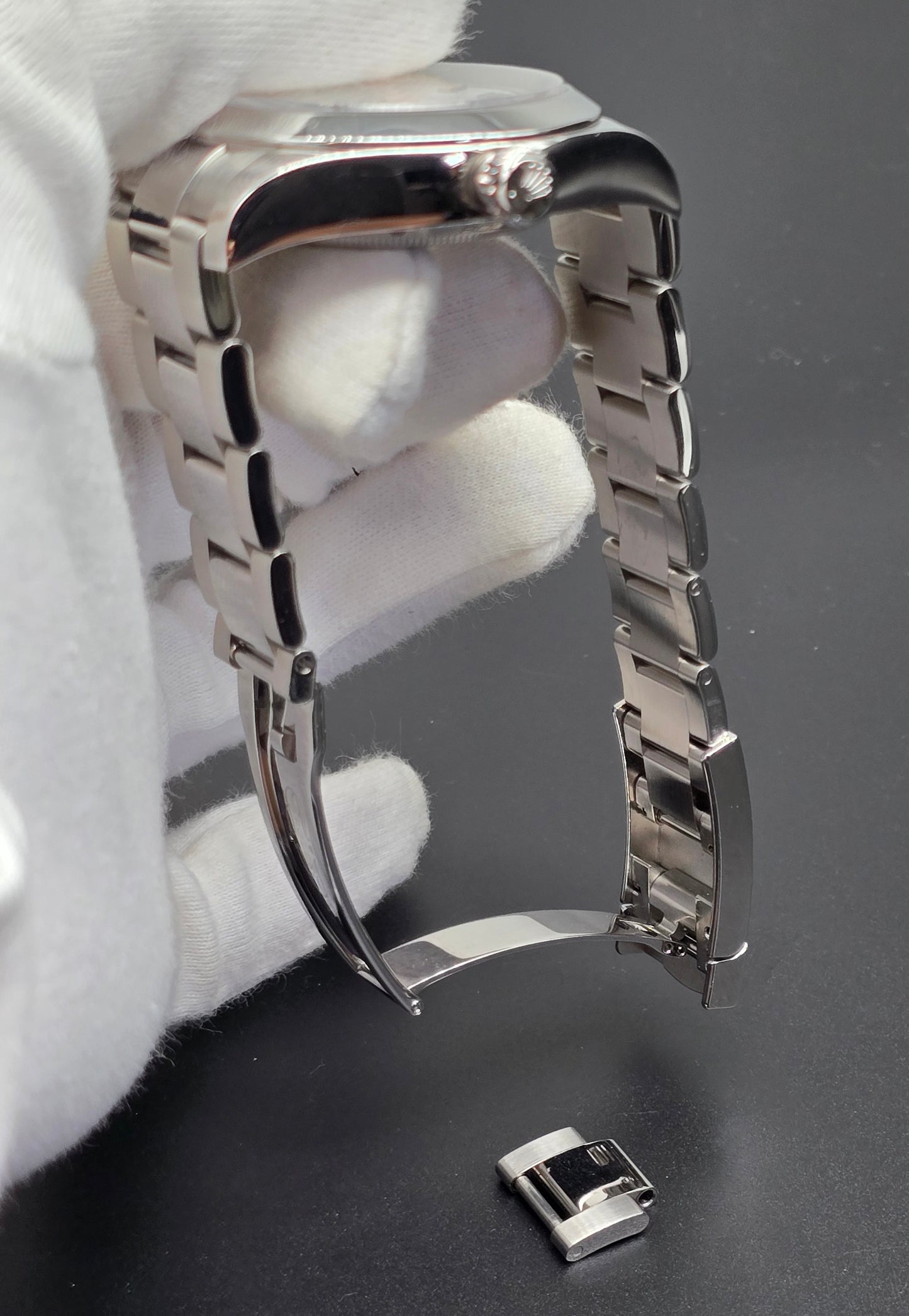 Rolex Milgauss 116400 "Lightning Bolt" White Dial