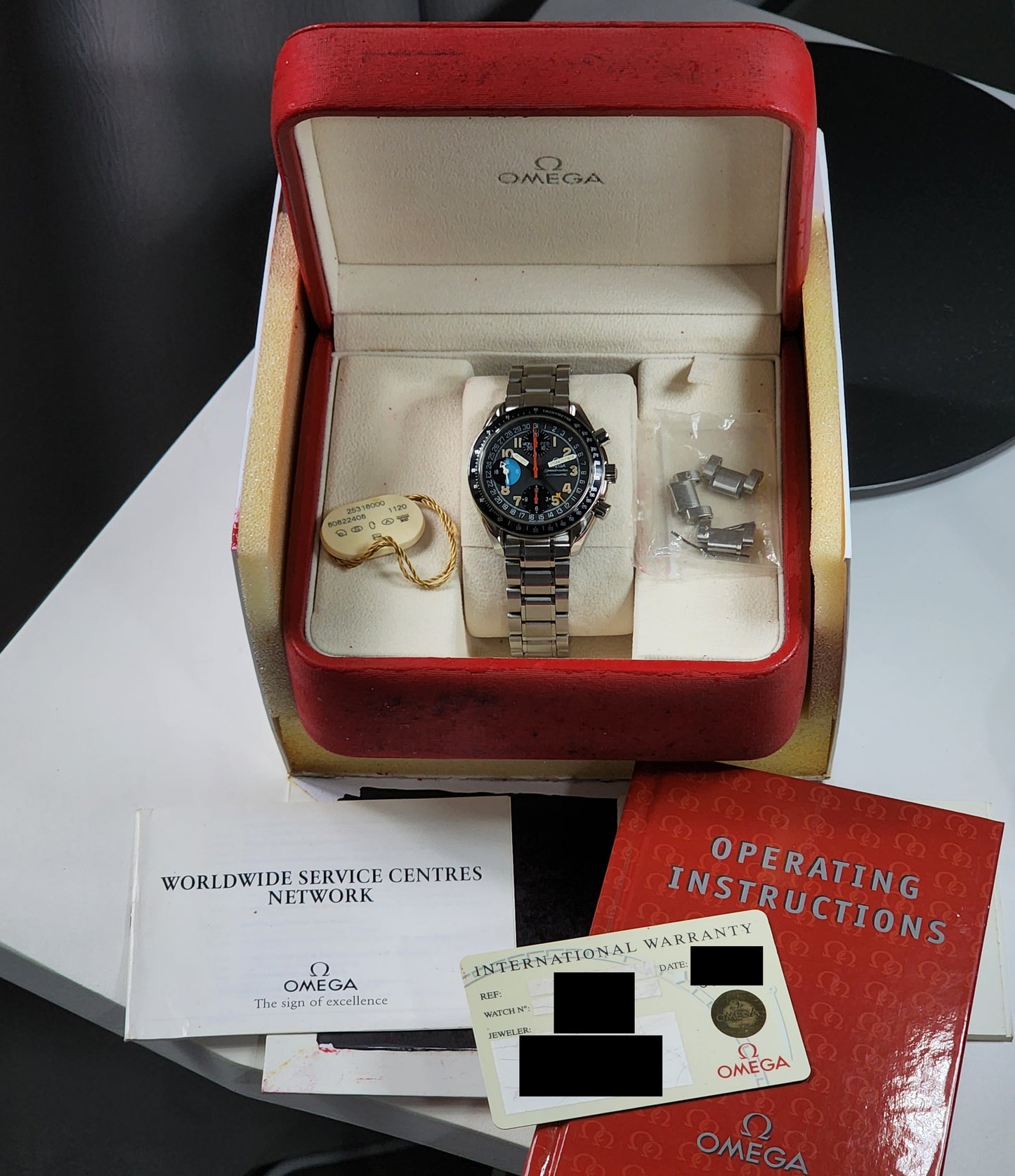Omega Speedmaster Mk40 3820.53 'Day-Date Color Splash'
