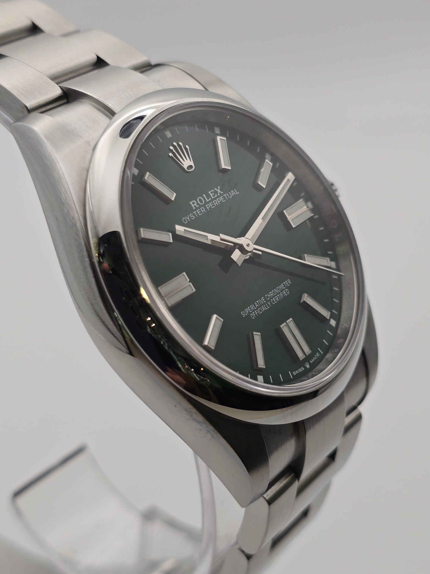 Rolex Oyster Perpetual 41 124300 'Rare Green Dial'