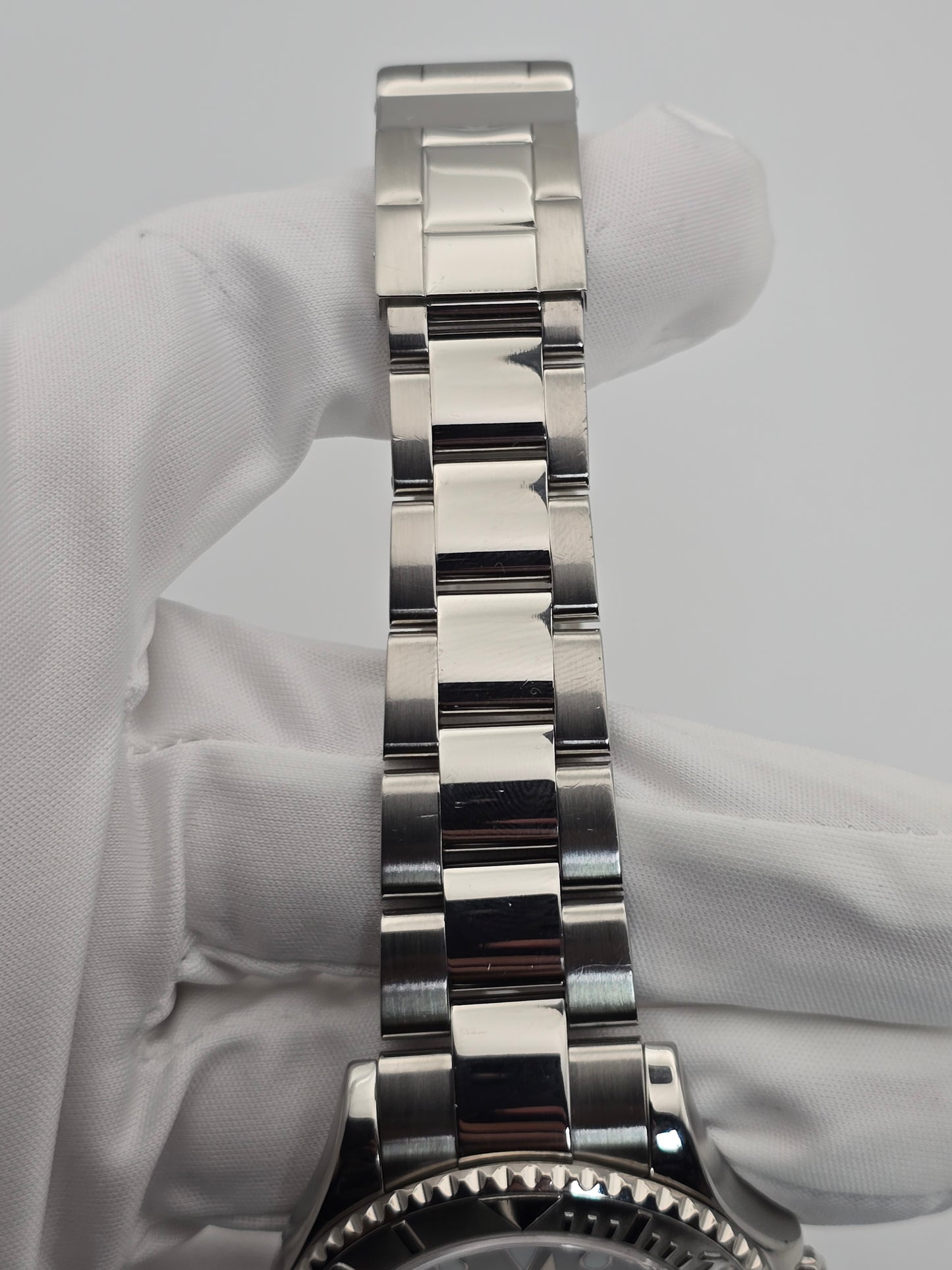 Rolex Yacht-Master 16622 ‘Platinum Bezel’ Buying Guide