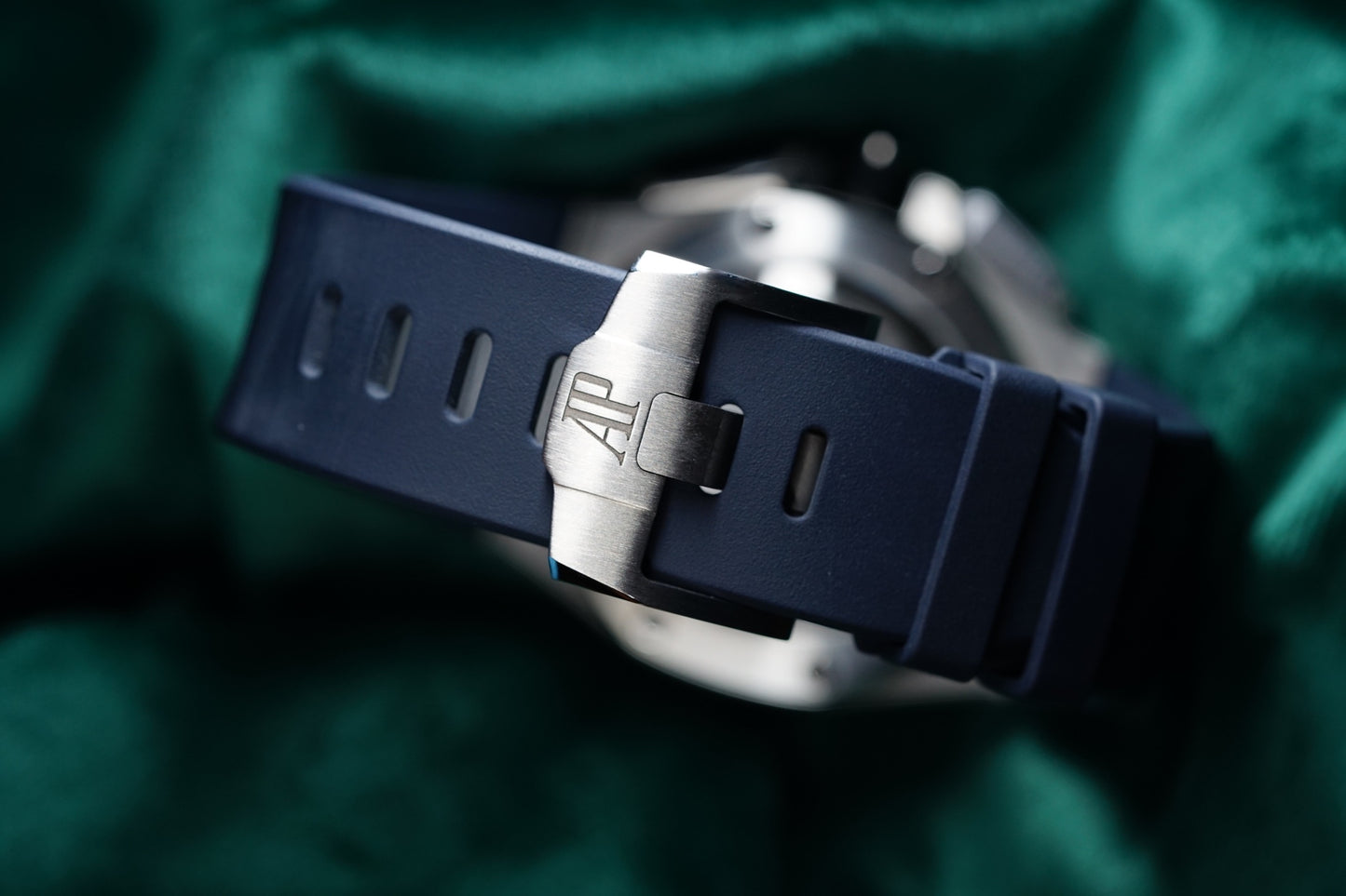 Audemars Piguet Royal Oak Offshore | Ref. 26420TI.OO.A027CA.01 | A 43mm Blue Dial Titanium Chronogaph Wristwatch