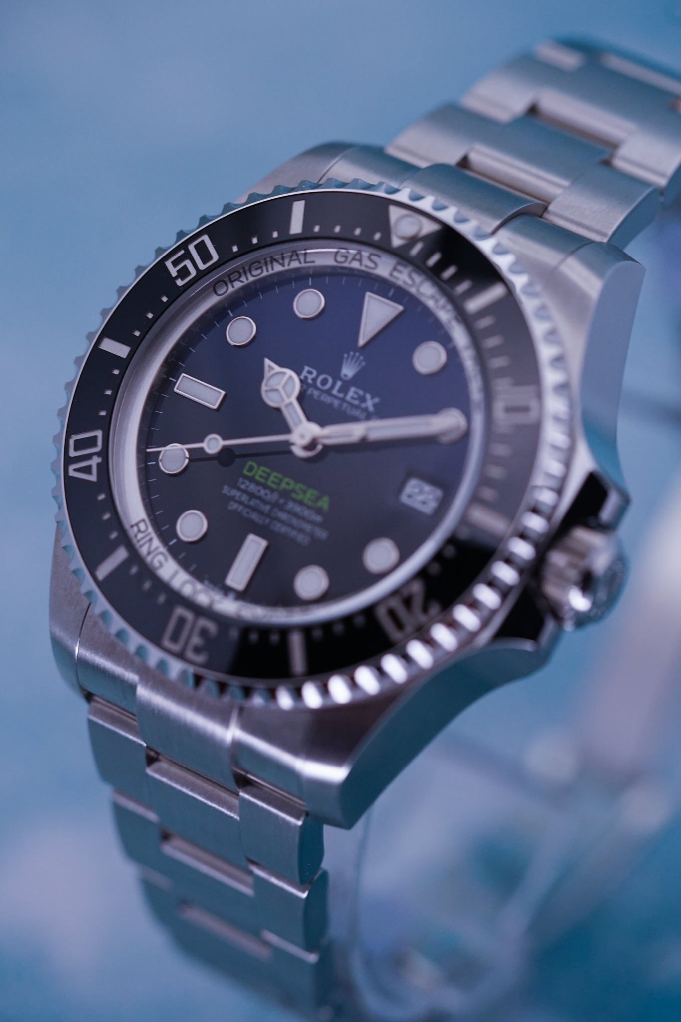 Rolex Deepsea Sea-Dweller 136660 "James Cameron" BRAND NEW COMPLETE SET