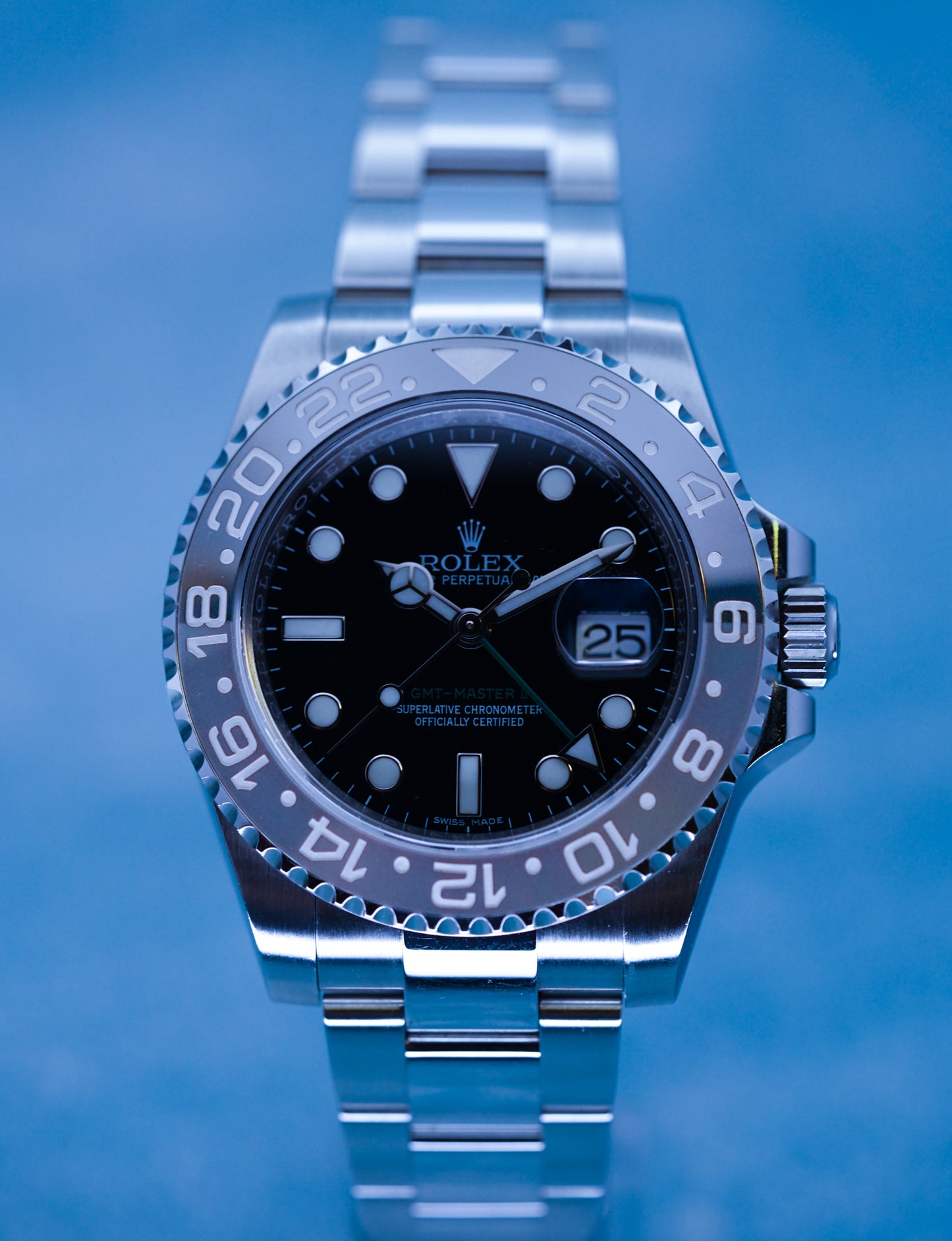 Rolex GMT-Master II BRUCE WAYNE 116710LN – Versatility and Timeless Precision
