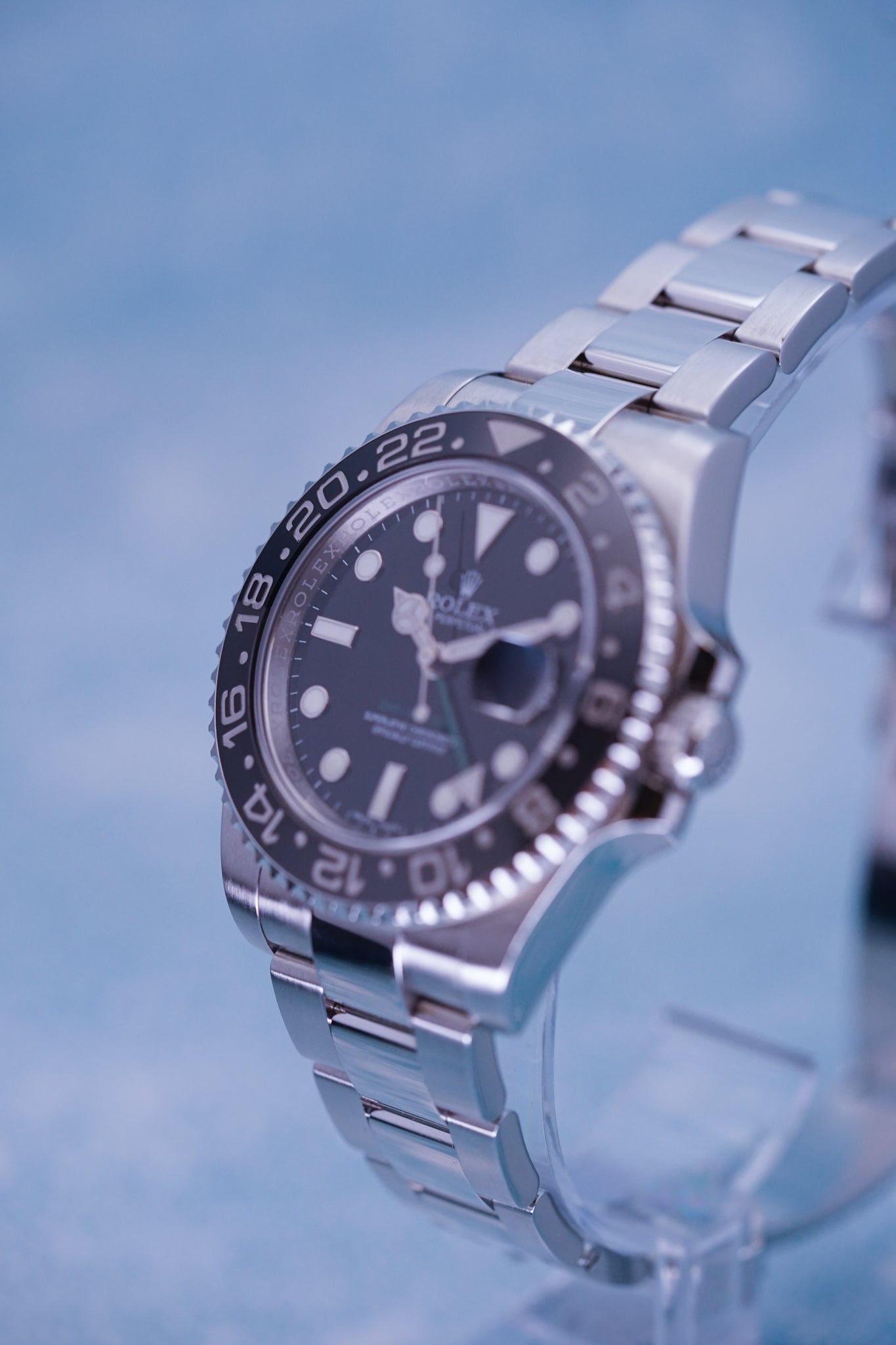 Rolex GMT-Master II BRUCE WAYNE 116710LN – Versatility and Timeless Precision