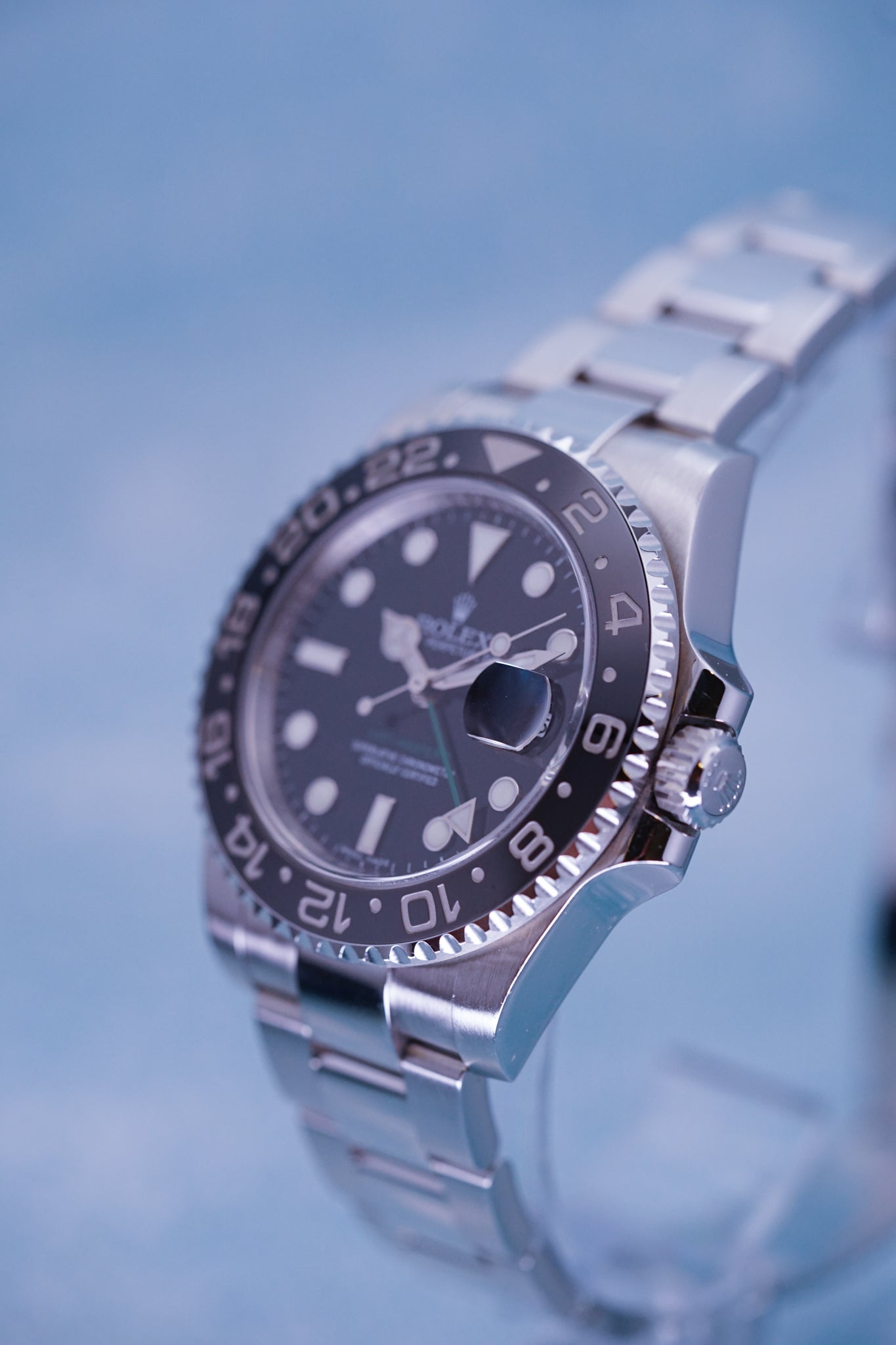 Rolex GMT-Master II BRUCE WAYNE 116710LN – Versatility and Timeless Precision