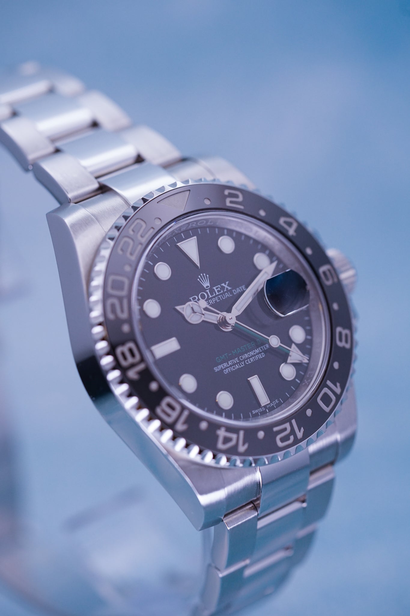 Rolex GMT-Master II BRUCE WAYNE 116710LN – Versatility and Timeless Precision