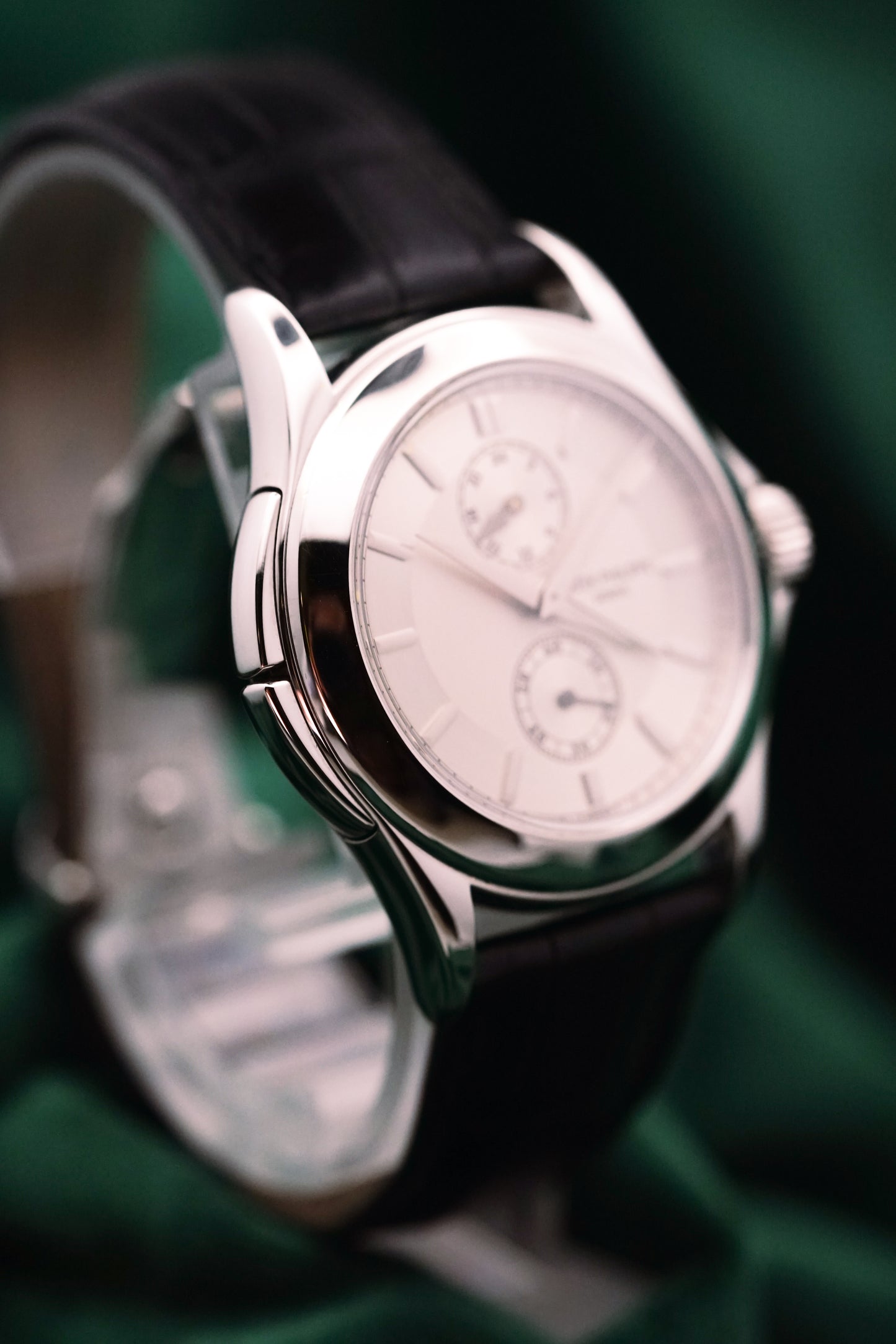 PATEK PHILIPPE CALATRAVA 5134P TRAVEL TIME – A REFINED GENTS DRESS WATCH