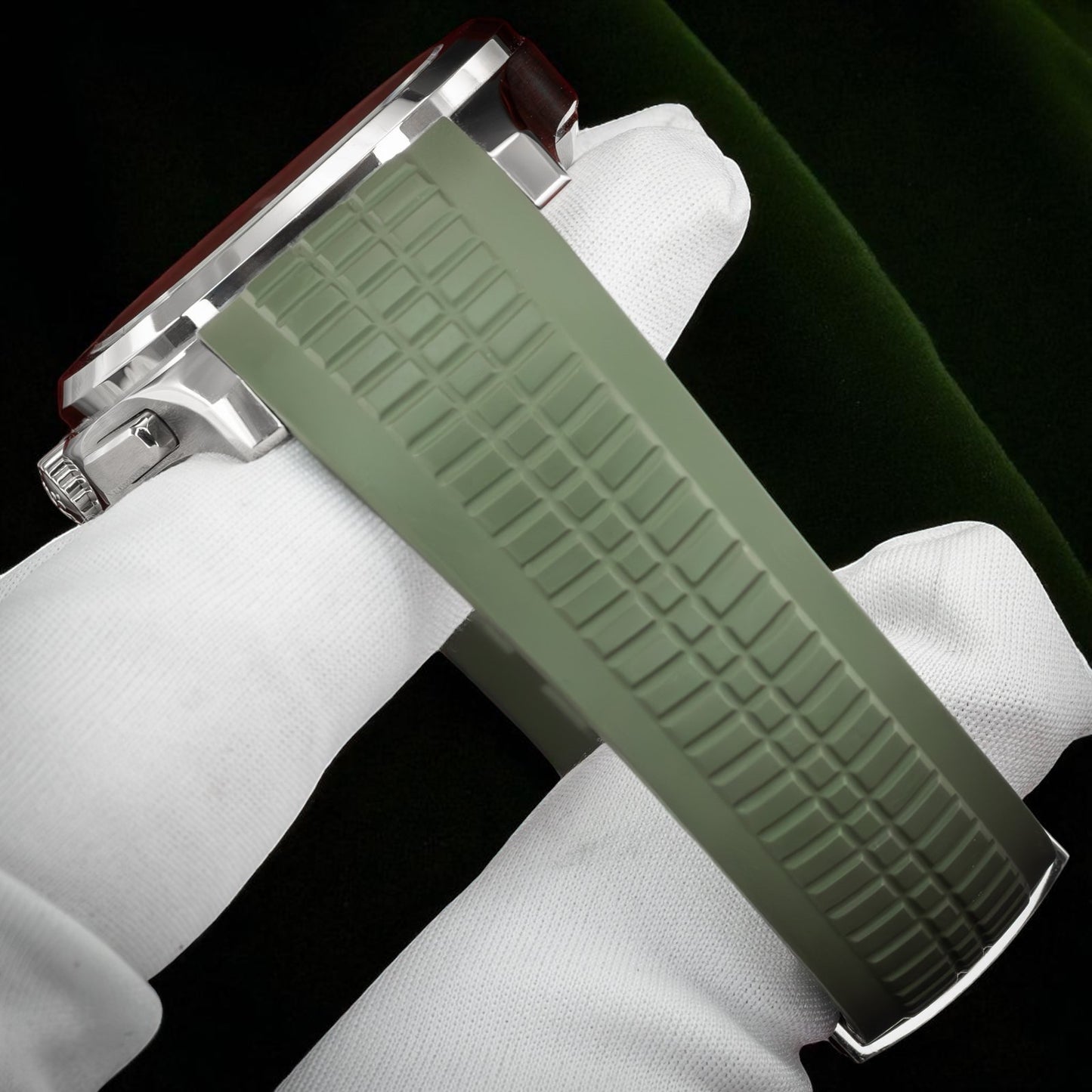Patek Philippe Aquanaut 5968G-010 Khaki Green | A White Gold Flyback Chronograph timepiece in Full Set