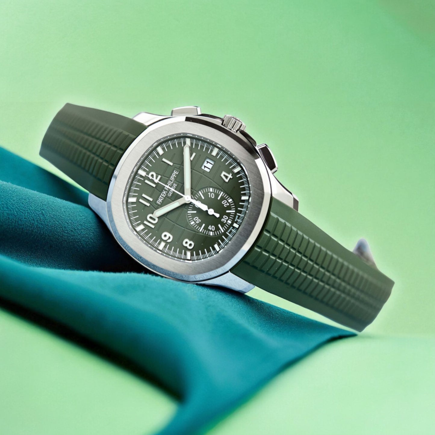 Patek Philippe Aquanaut 5968G-010 Khaki Green | A White Gold Flyback Chronograph timepiece in Full Set