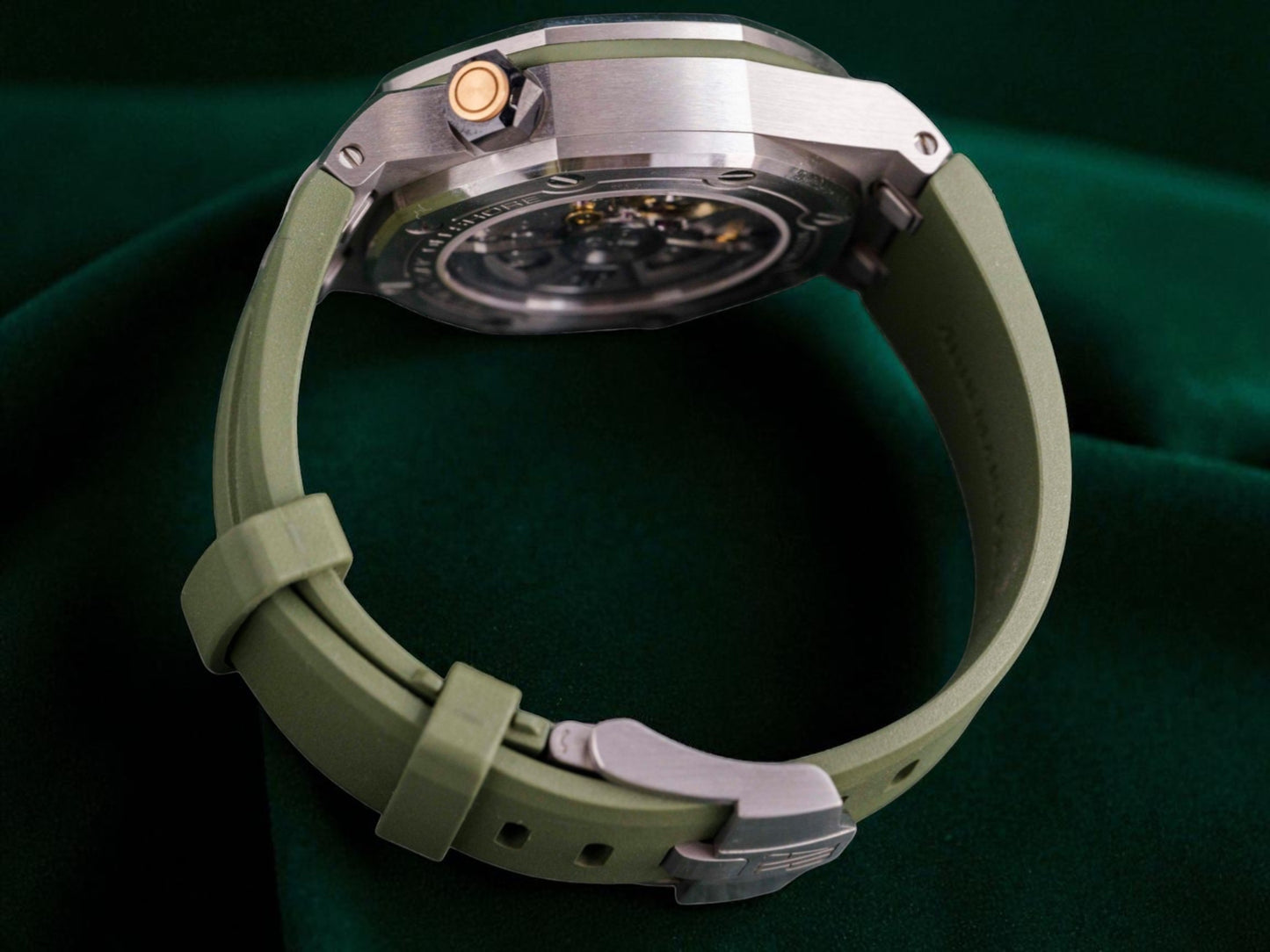 Audemars Piguet Royal Oak Offshore 42mm Diver MASSIVE GREEN 42mm COMPLETE Luxury Sport Chronograph Open Casebook 15720ST.OO.A052CA.01