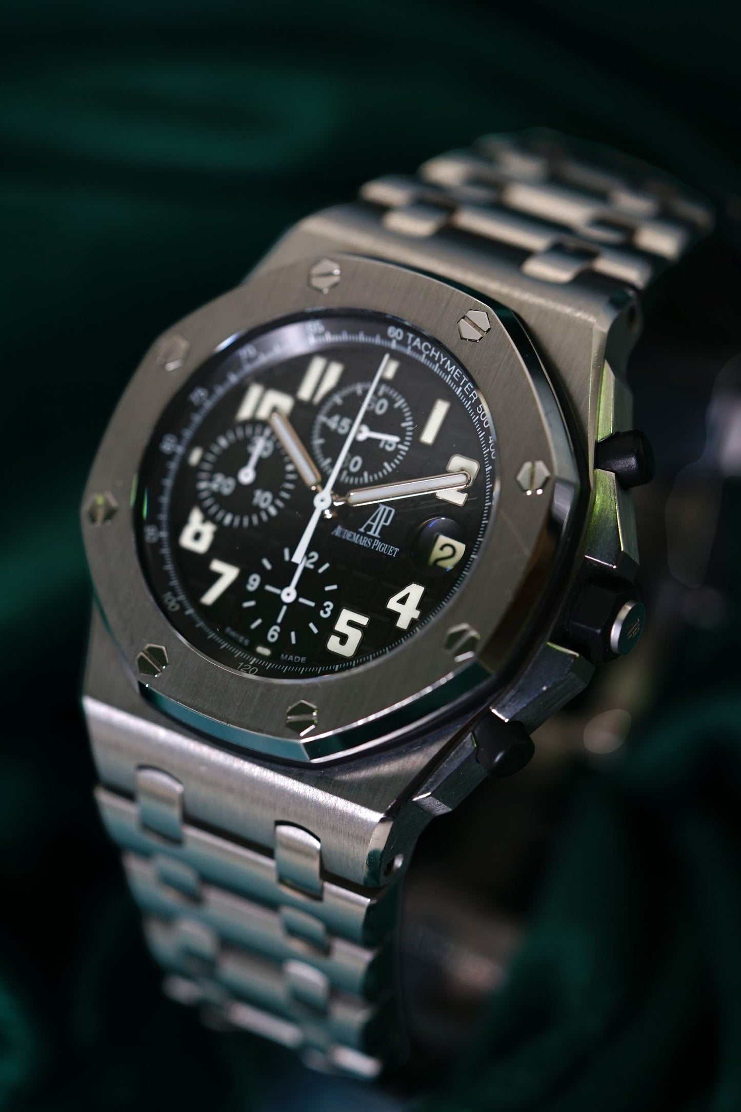 Audemars Piguet Royal Oak Offshore Chronograph Black Offshore | ICONIC 'THE BEAST' Full Set Unpolished 1st Generation Black Theme