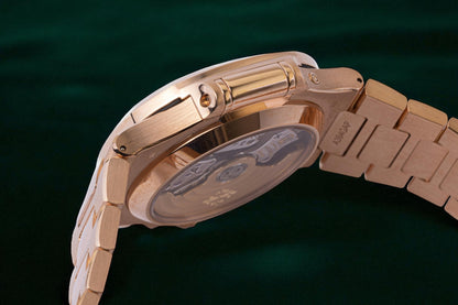 Patek Philippe Nautilus Luxurious Rose Gold Bracelet Chronograph Sunburst Brown Chronograph