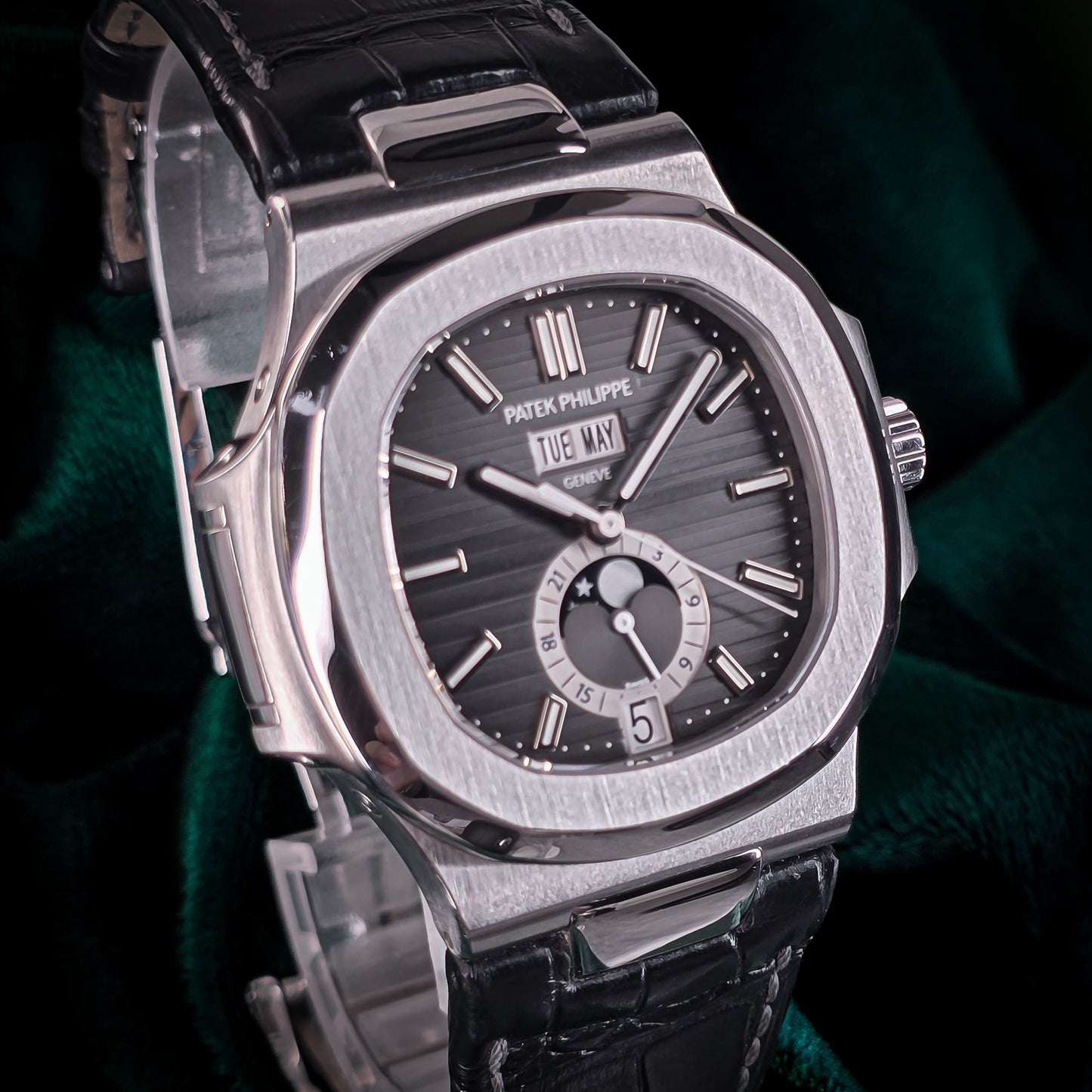 Patek Philippe Nautilus | Ref. 5726A-001 | A Fine Automatic Annual Calendar Wristwatch