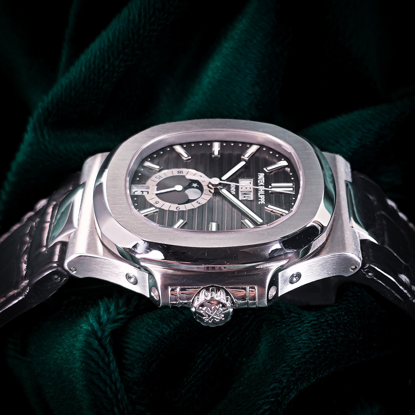 Patek Philippe Nautilus | Ref. 5726A-001 | A Fine Automatic Annual Calendar Wristwatch