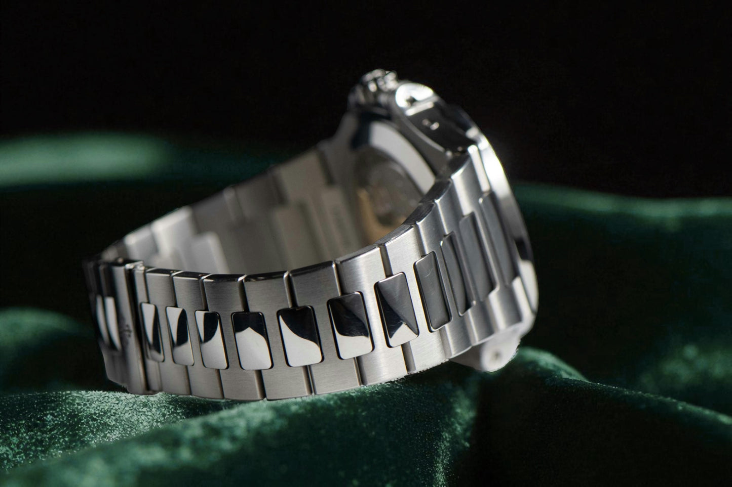 Patek Philippe Nautilus, Reference 5726 Steel Timepiece| Annual Calendar Moonphases with 24 hours indicator