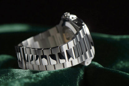 Patek Philippe Nautilus, Reference 5726 Steel Timepiece| Annual Calendar Moonphases with 24 hours indicator