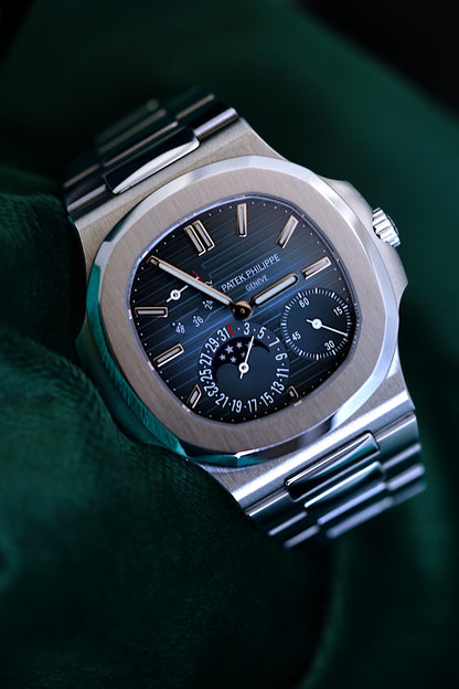 PATEK PHILIPPE NAUTILUS 5712/1A-001 | STEEL | MOONPHASE | DISCONTINUED ICON