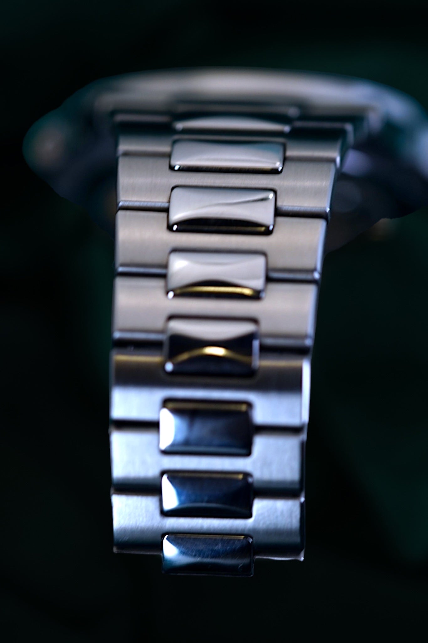 PATEK PHILIPPE NAUTILUS 5712/1A-001 | STEEL | MOONPHASE | DISCONTINUED ICON
