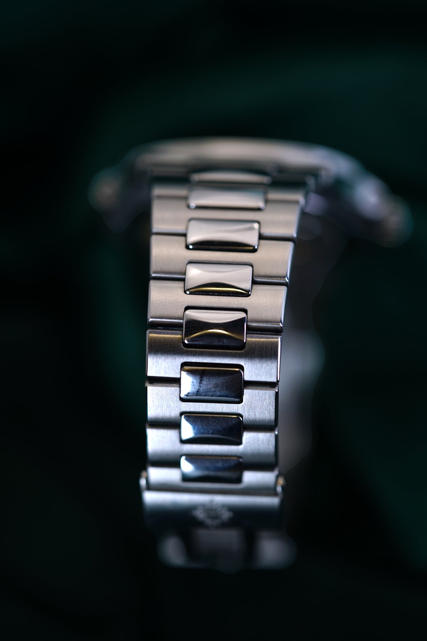 PATEK PHILIPPE NAUTILUS 5712/1A-001 | STEEL | MOONPHASE | DISCONTINUED ICON