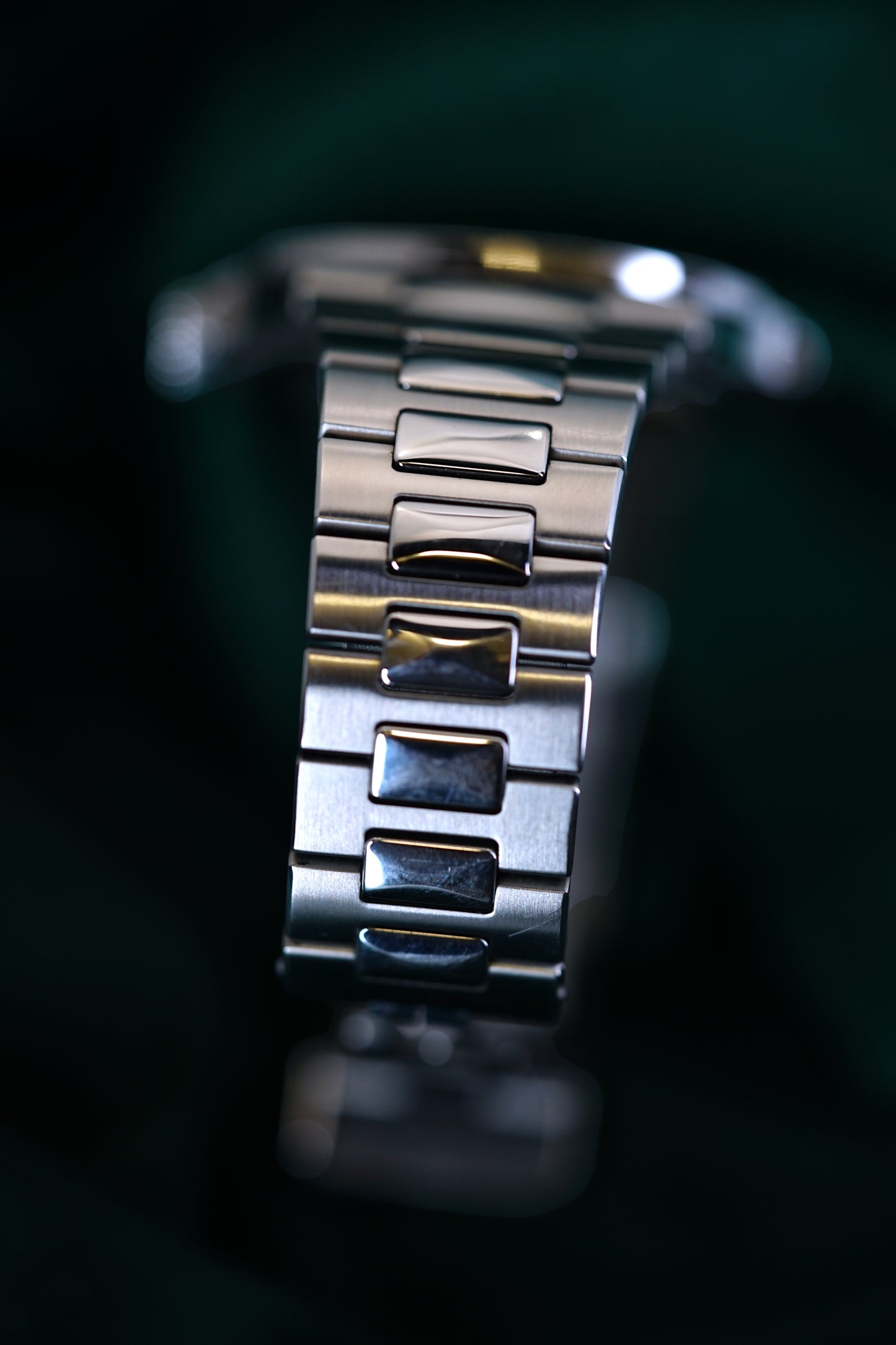 PATEK PHILIPPE NAUTILUS 5712/1A-001 | STEEL | MOONPHASE | DISCONTINUED ICON