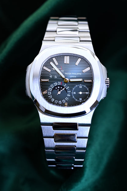 PATEK PHILIPPE NAUTILUS 5712/1A-001 | STEEL | MOONPHASE | DISCONTINUED ICON