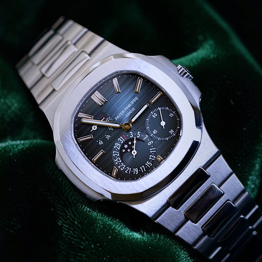 PATEK PHILIPPE NAUTILUS 5712/1A-001 | STEEL | MOONPHASE | DISCONTINUED ICON