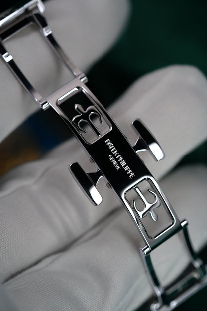 NEW PATEK PHILIPPE NAUTILUS 5990/1A-011 | STEEL TRAVEL TIME CHRONOGRAPH | SUNBURST BLUE DIAL | Q4 2025 COMPLETE SET