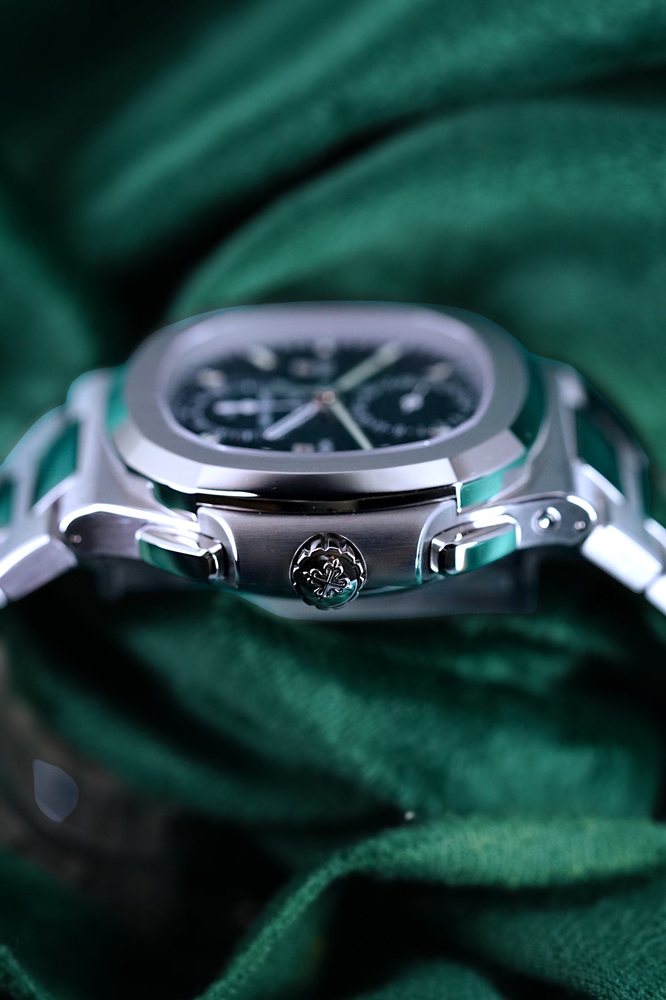 Patek Philippe Nautilus | Ref 5990/1a-011 | A Blue Dial Steel Travel Time Chronograph Complication Wristwatch