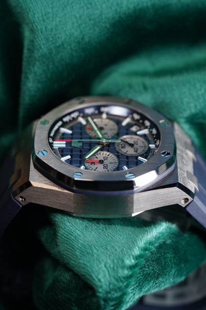 Audemars Piguet Royal Oak Offshore | Ref. 26420TI.OO.A027CA.01 | A 43mm Blue Dial Titanium Chronogaph Wristwatch
