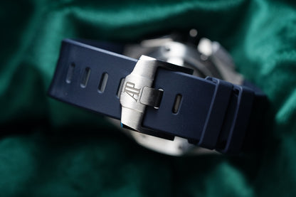 Audemars Piguet Royal Oak Offshore | Ref. 26420TI.OO.A027CA.01 | A 43mm Blue Dial Titanium Chronogaph Wristwatch