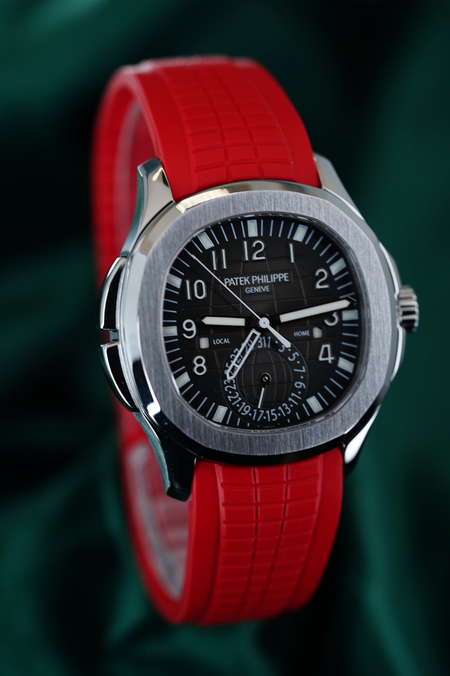 Patek Philippe Aquanaut | Ref 5164A-001 | A 40.8mm Black Steel Automatic Travel Time Wristwatch