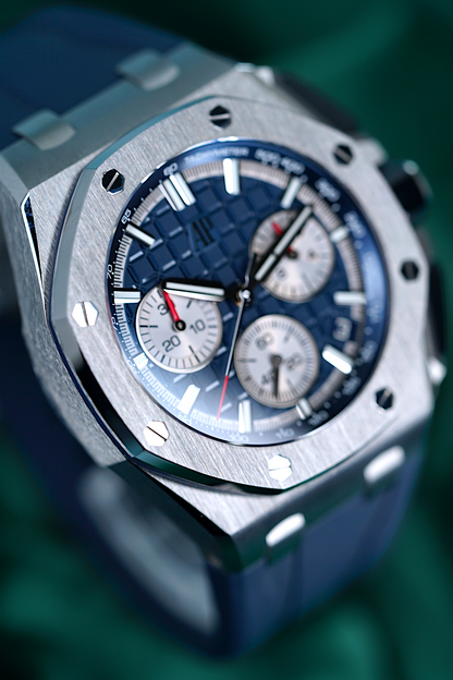 Audemars Piguet Royal Oak Offshore | Ref. 26420TI.OO.A027CA.01 | A 43mm Blue Dial Titanium Chronogaph Wristwatch