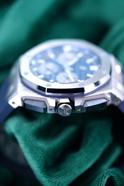 Audemars Piguet Royal Oak Offshore | Ref. 26420TI.OO.A027CA.01 | A 43mm Blue Dial Titanium Chronogaph Wristwatch