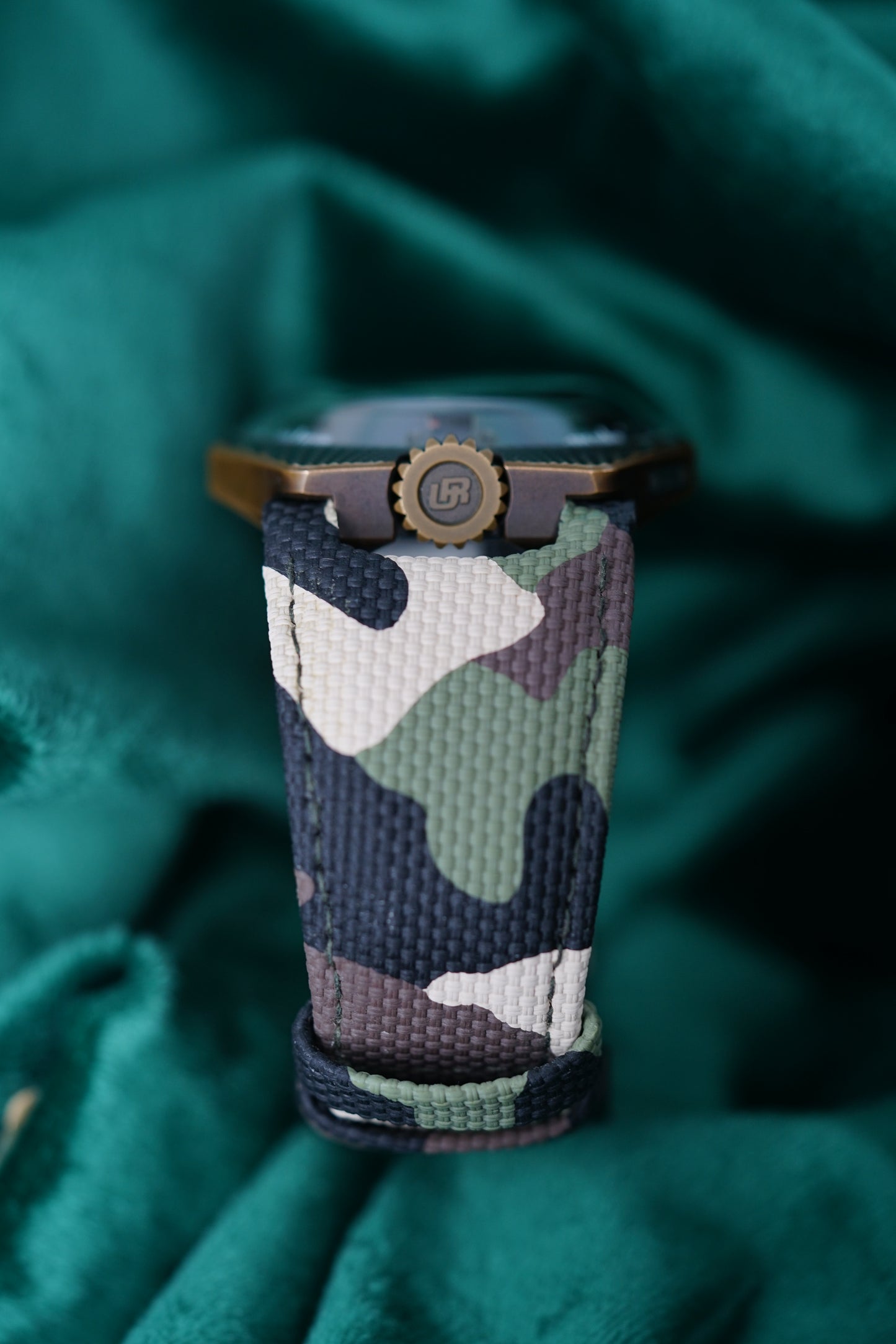 URWERK | Ref UR-100V | A Rare Avant-Garde Orbiting Satellite Bronze "T-Rex" Wristwatch