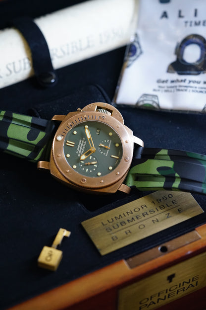 OFFICINE PANERAI LUMINOR, Reference Pam00507 | A Rare Green Dial Limited Edition of 1000 Pieces, Bronze and Titanium, Luminor Submersible 1950 3 Days Power Reserve Automatic Bronzo in Complete Set