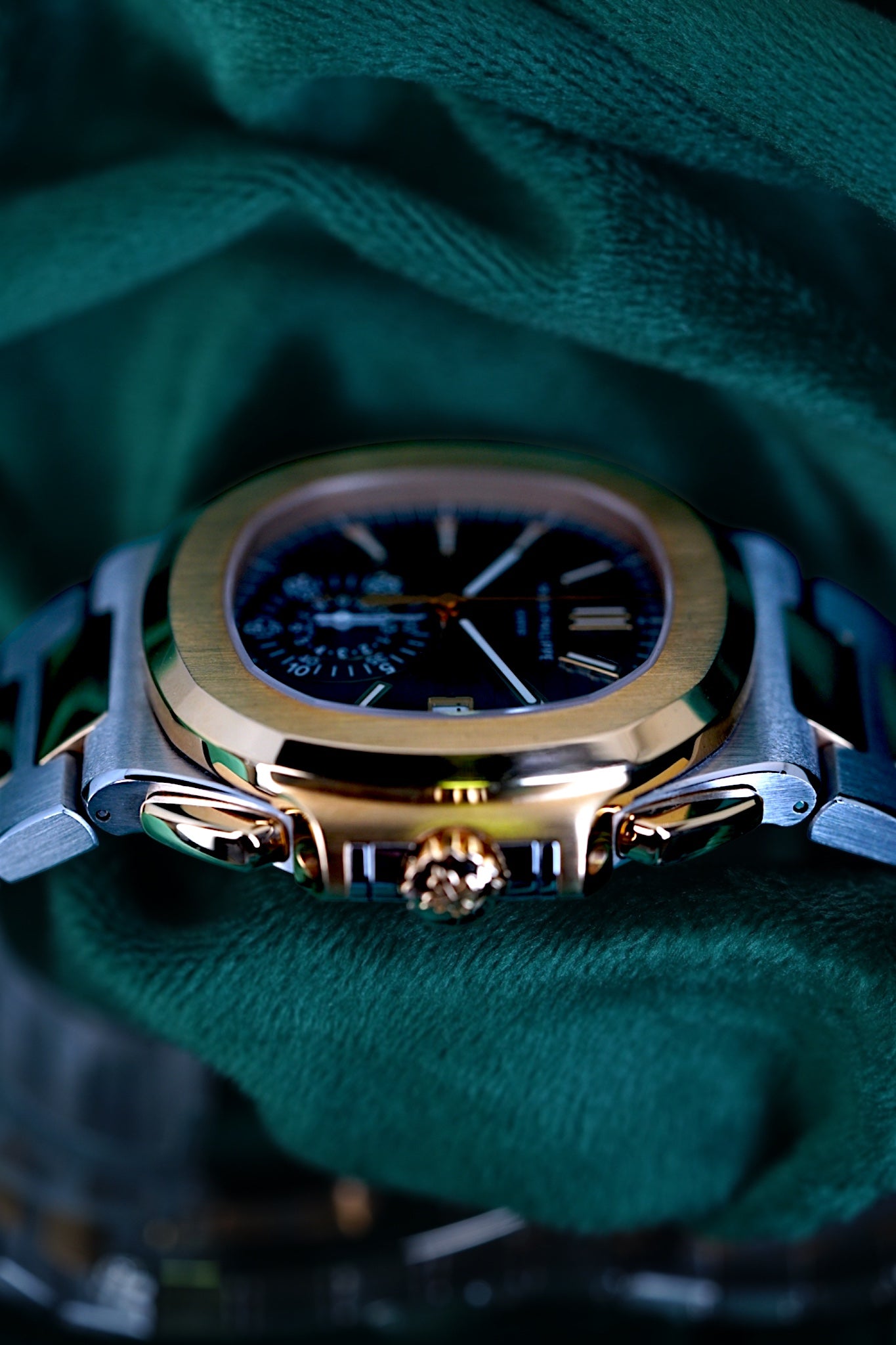 Patek Philippe Nautilus Chronograph Ref. 5980/1ar-001 | A Rare and Highly Attractive Stainless Steel and 18k Pink Gold Automatic Flyback Chronograph Wristwatch in Complete Set