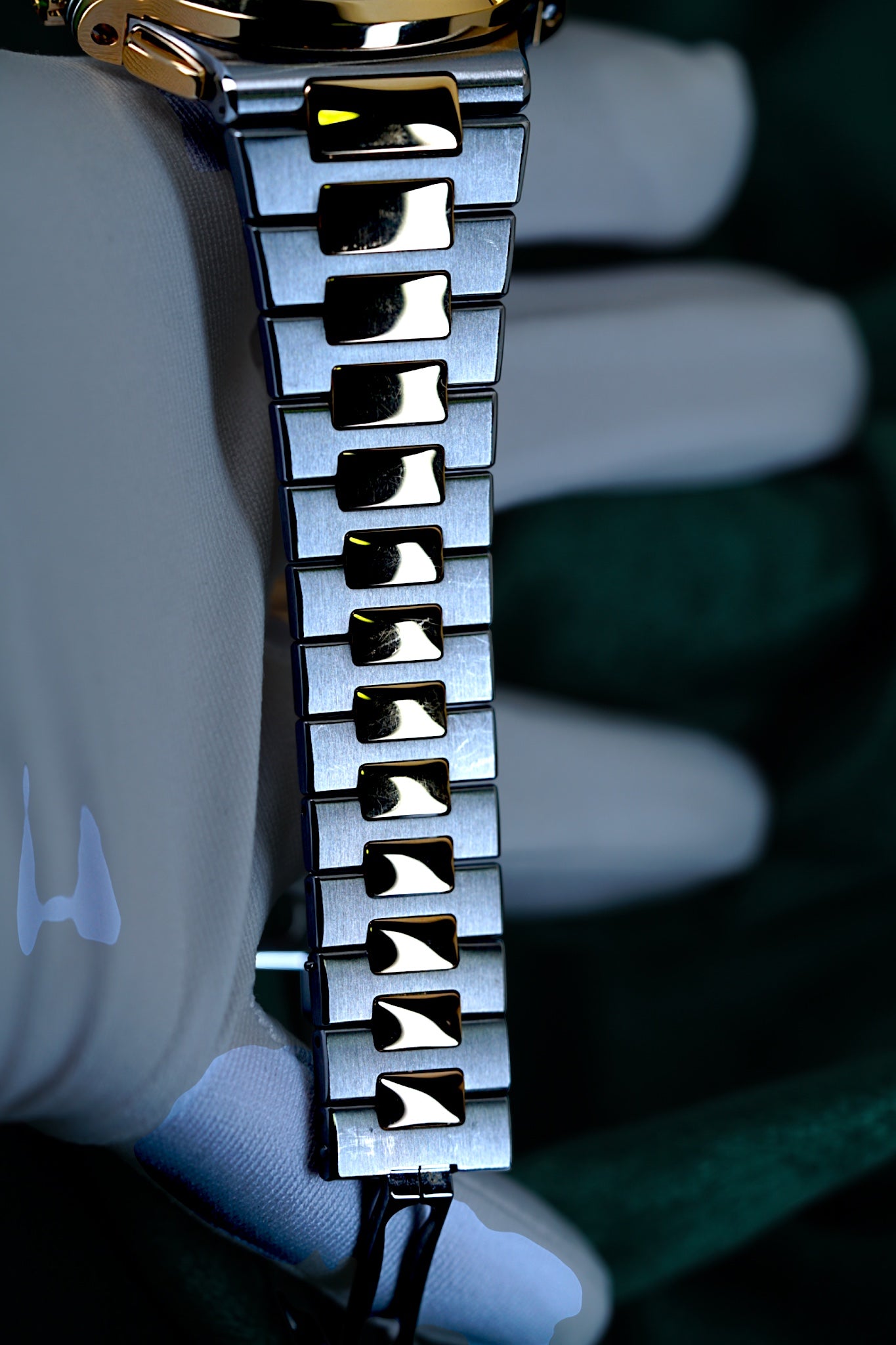 Patek Philippe Nautilus Chronograph Ref. 5980/1ar-001 | A Rare and Highly Attractive Stainless Steel and 18k Pink Gold Automatic Flyback Chronograph Wristwatch in Complete Set