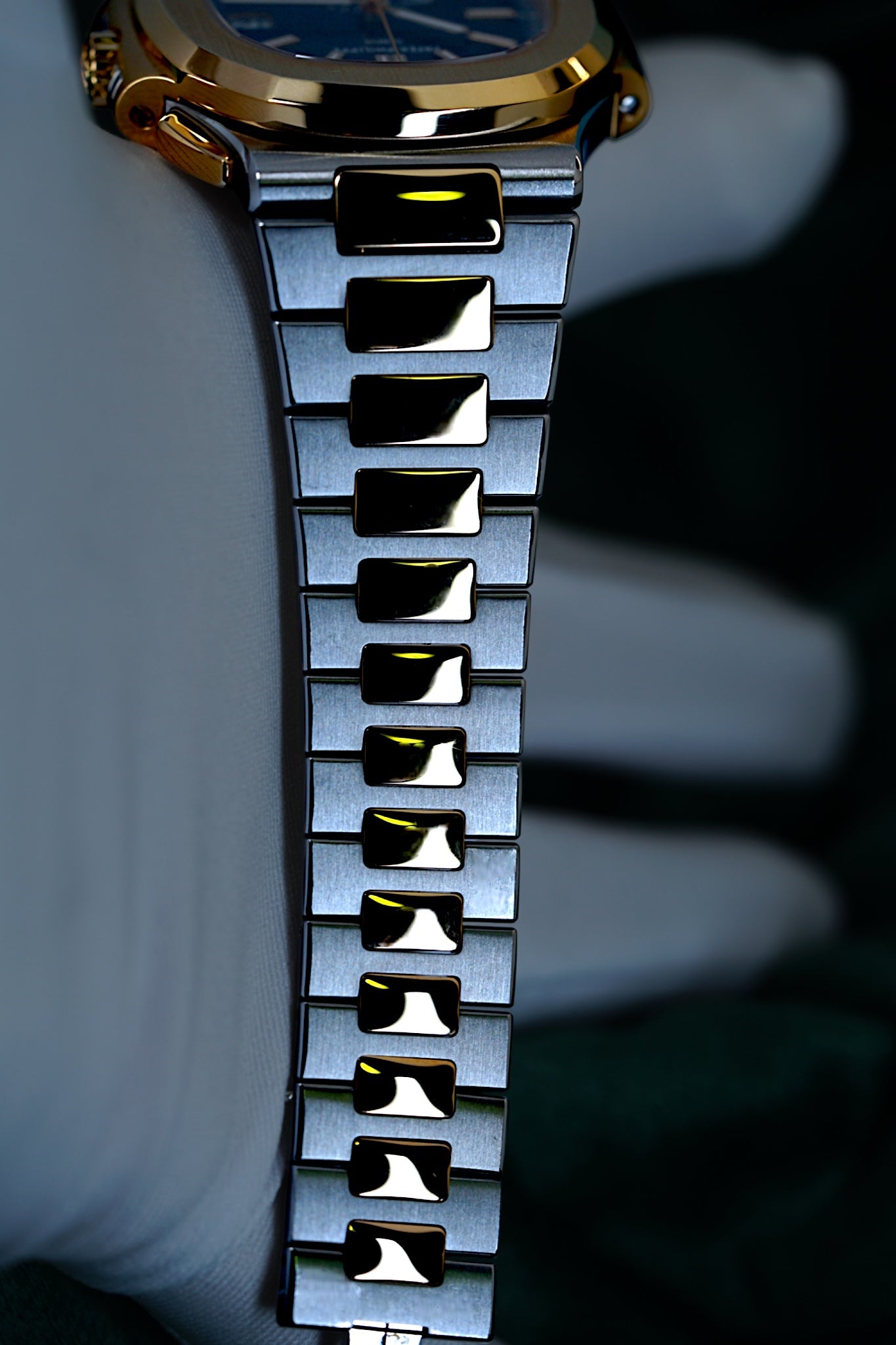 Patek Philippe Nautilus Chronograph Ref. 5980/1ar-001 | A Rare and Highly Attractive Stainless Steel and 18k Pink Gold Automatic Flyback Chronograph Wristwatch in Complete Set