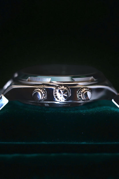 Vacheron Constantin Overseas, Ref. 5500v/110a-b113 | a Rare Complete Set Triple-strap Blue Dial 42.5mm Stainless Steel Automatic Chronograph Sports Watch