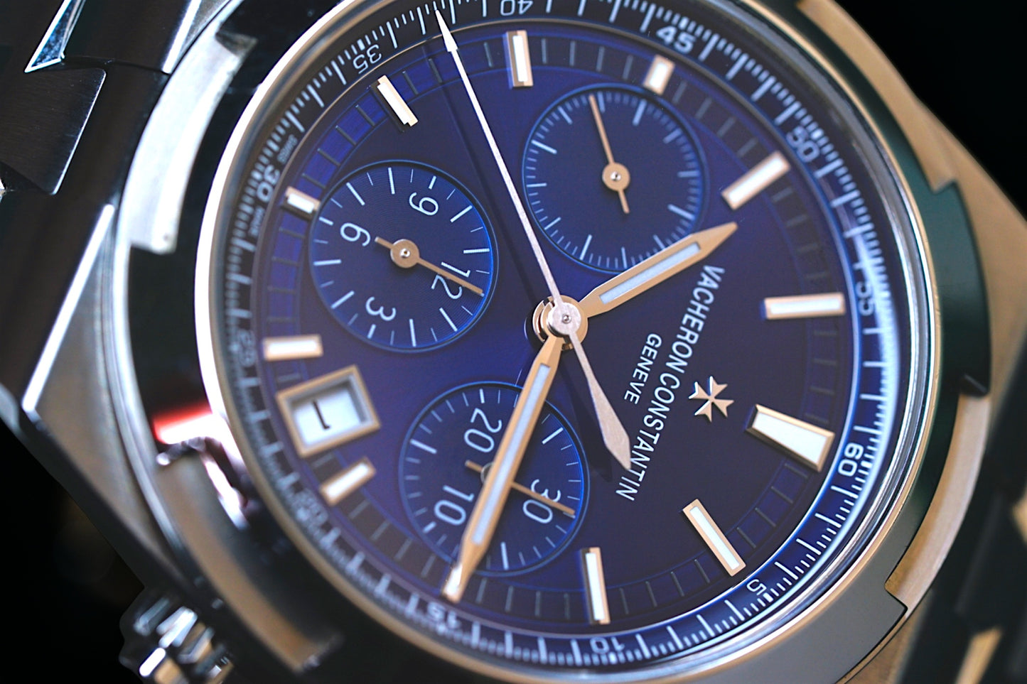 Vacheron Constantin Overseas, Ref. 5500v/110a-b113 | a Rare Complete Set Triple-strap Blue Dial 42.5mm Stainless Steel Automatic Chronograph Sports Watch