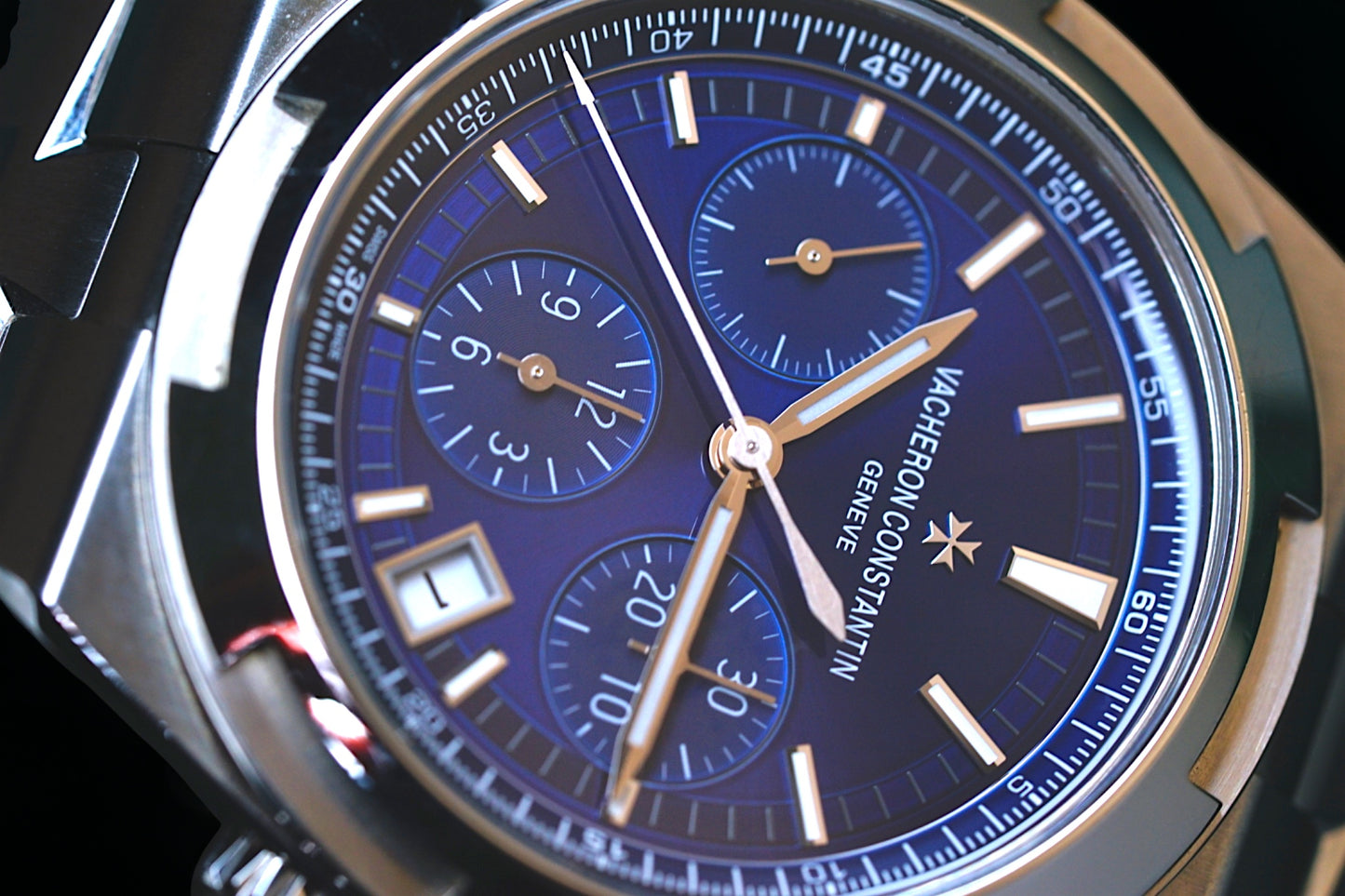 Vacheron Constantin Overseas, Ref. 5500v/110a-b113 | a Rare Complete Set Triple-strap Blue Dial 42.5mm Stainless Steel Automatic Chronograph Sports Watch